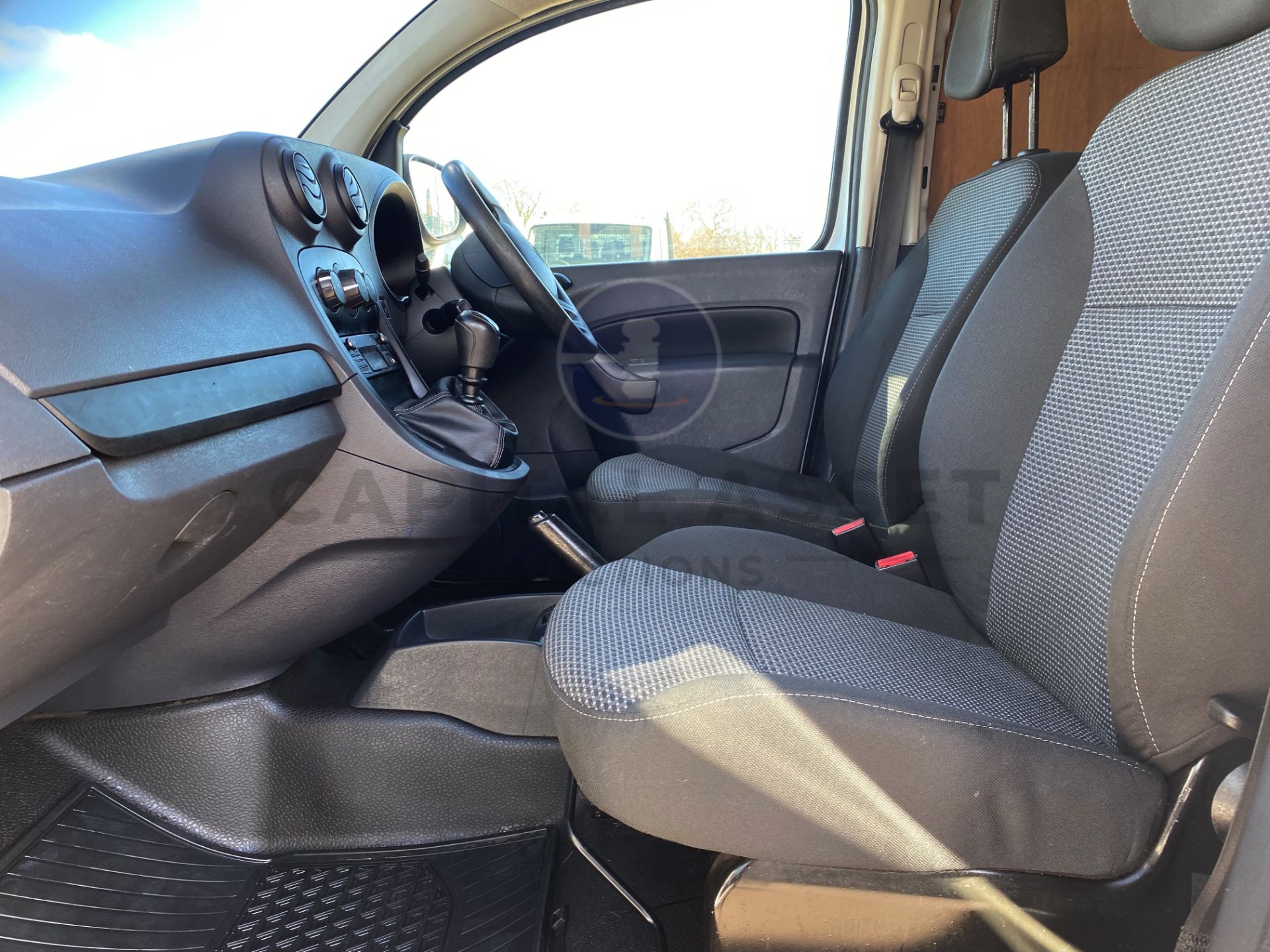 ON SALE MERCEDES CITAN 111CDI LWB (2017) FSH - A/C - ELEC PACK - EURO 6 - TWIN SIDE DOORS (NO VAT) - Image 11 of 17