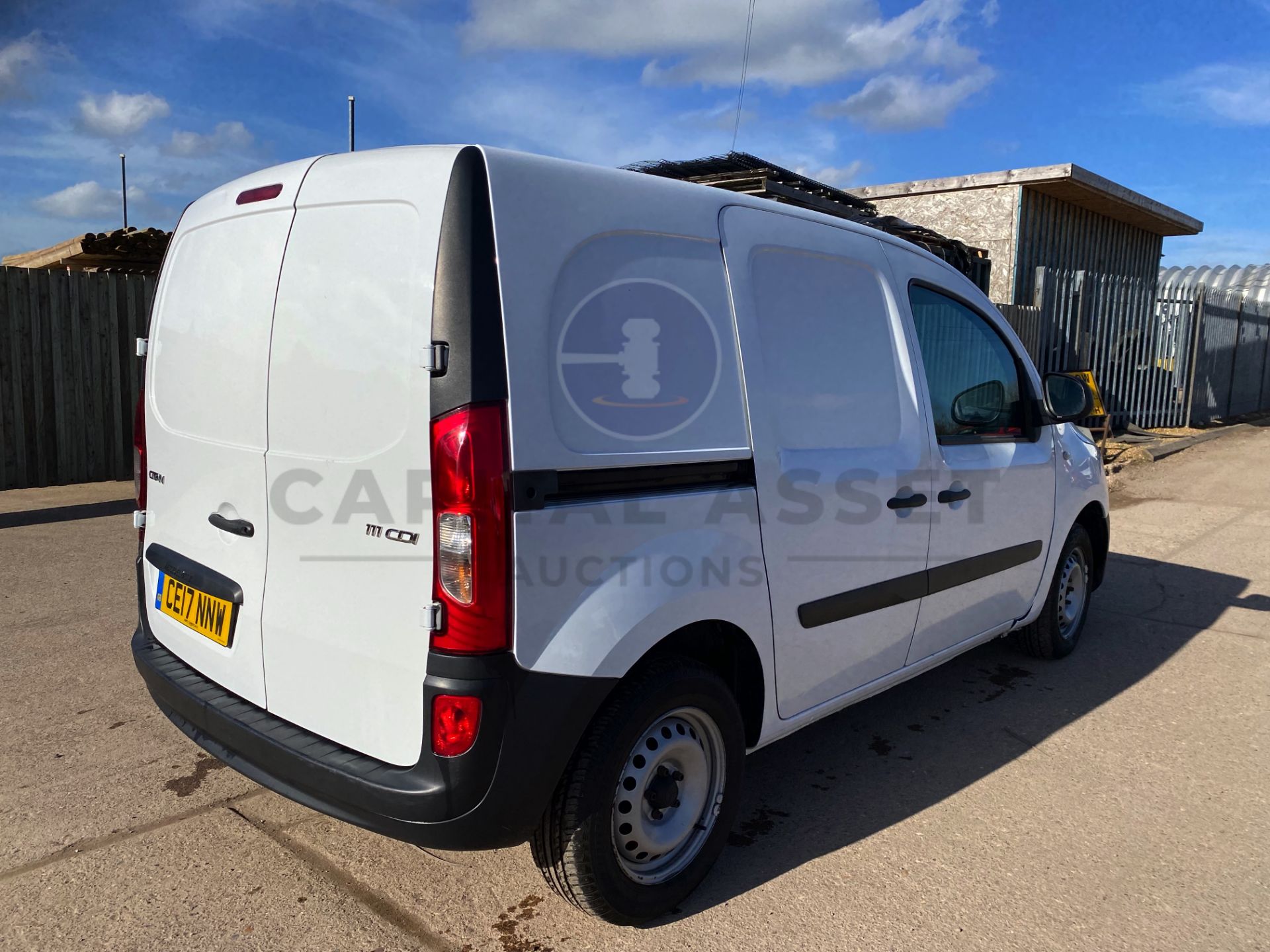 ON SALE MERCEDES CITAN 111CDI LWB (2017) FSH - A/C - ELEC PACK - EURO 6 - TWIN SIDE DOORS (NO VAT) - Image 4 of 17