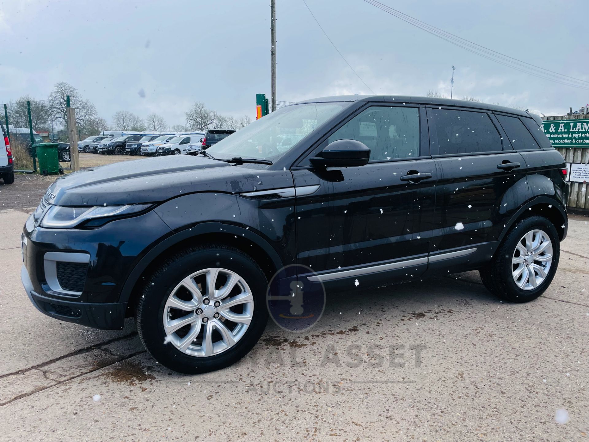 RANGE ROVER EVOQUE 2.0ED4 "SE" 1 OWNER FSH (2017) LEATHER - SAT NAV-EURO 6-HEATED SEATS *GREAT SPEC* - Image 7 of 27