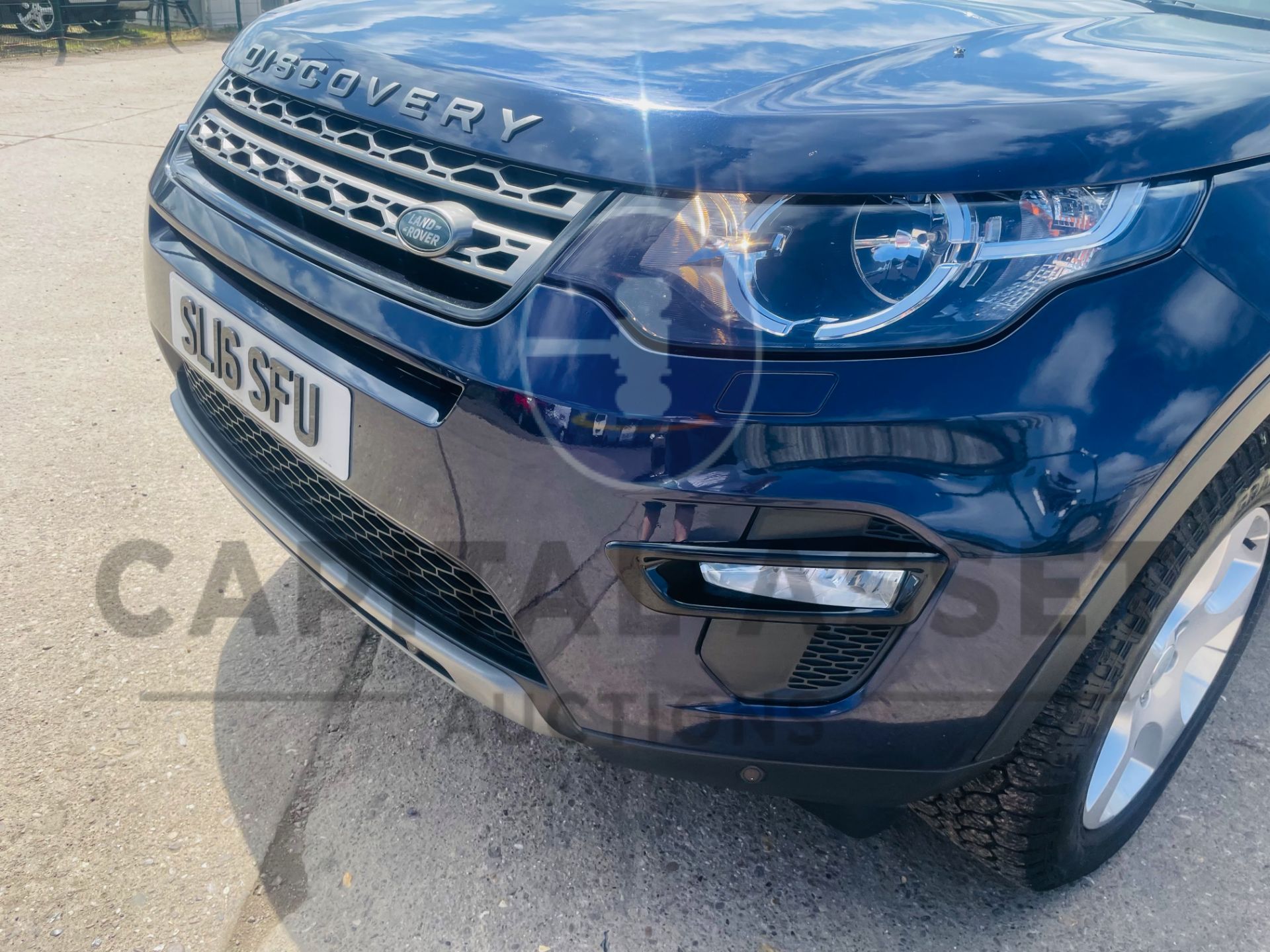 (On Sale) LAND ROVER DISCOVERY SPORT *SE TECH* 5 DOOR SUV (2016) 2.0 TD4-AUTO STOP/START *HUGE SPEC* - Image 16 of 46