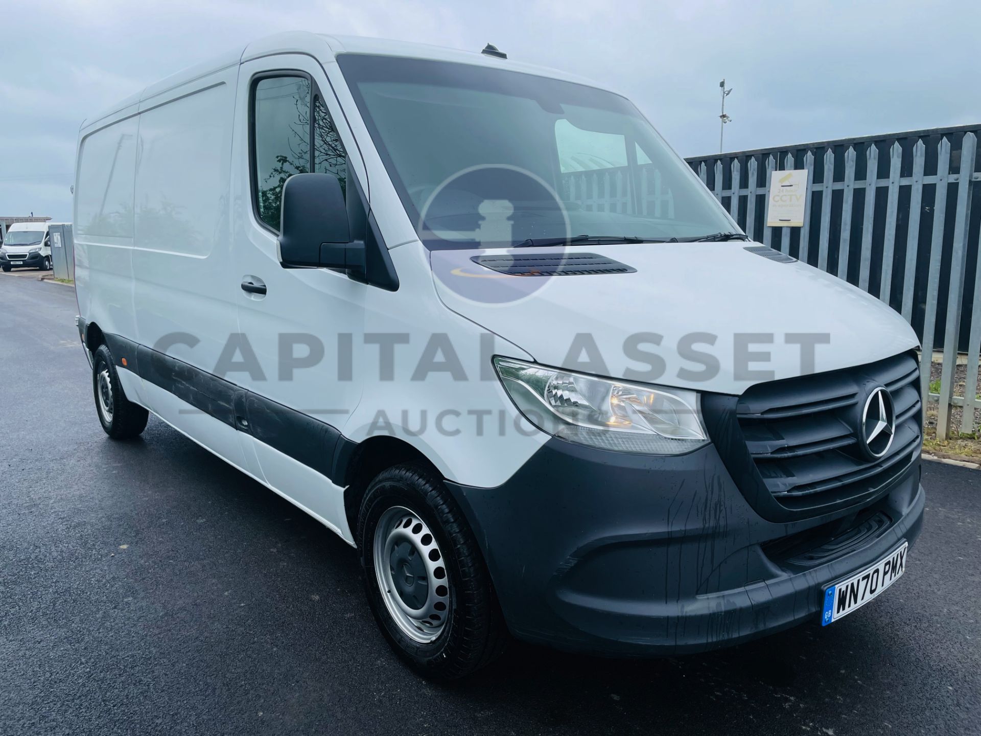 (ON SALE) MERCEDES SPRINTER 314CDI "140BHP" MWB (2021 MODEL) 1 OWNER - ONKY 44000 MILES *EURO 6* - Image 5 of 15