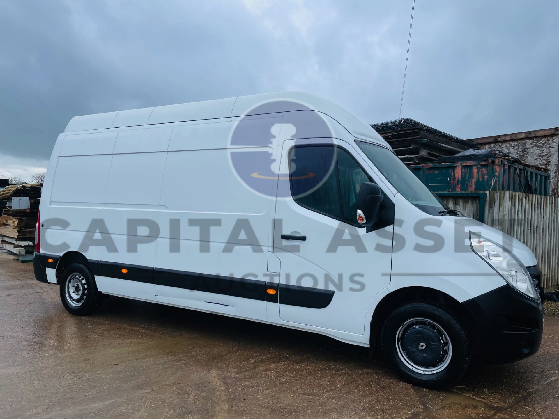 RENAULT MASTER *LWB - EXTRA HI-ROOF* (2018 - EURO 6) 2.3 DCI - 6 SPEED *SAT NAV* (1 OWNER)