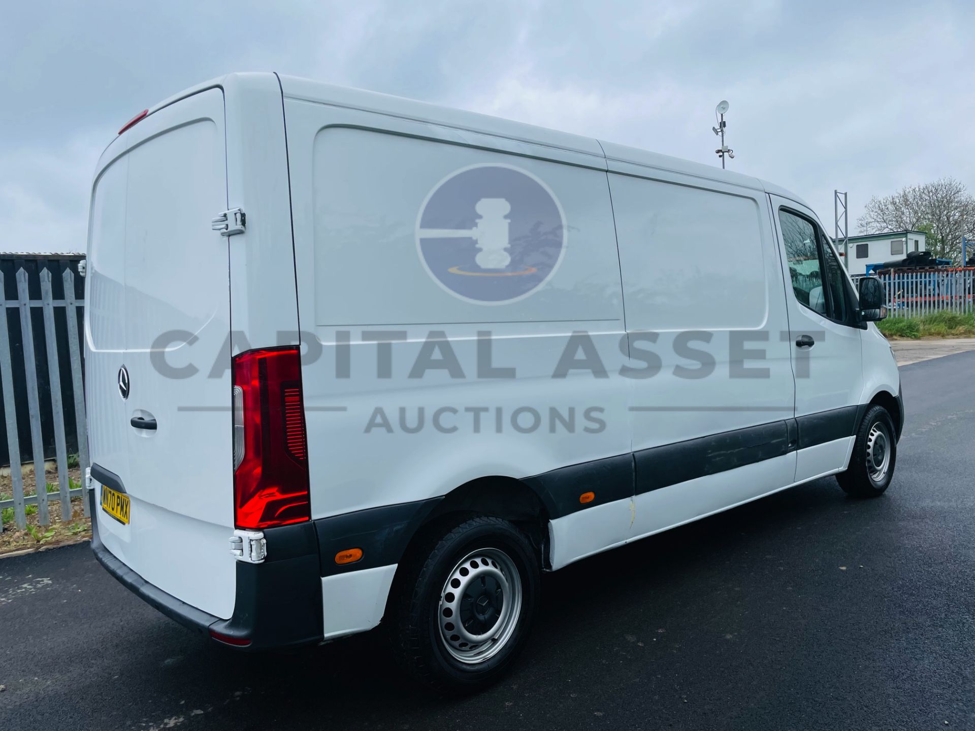 (ON SALE) MERCEDES SPRINTER 314CDI "140BHP" MWB (2021 MODEL) 1 OWNER - ONKY 44000 MILES *EURO 6* - Image 8 of 15