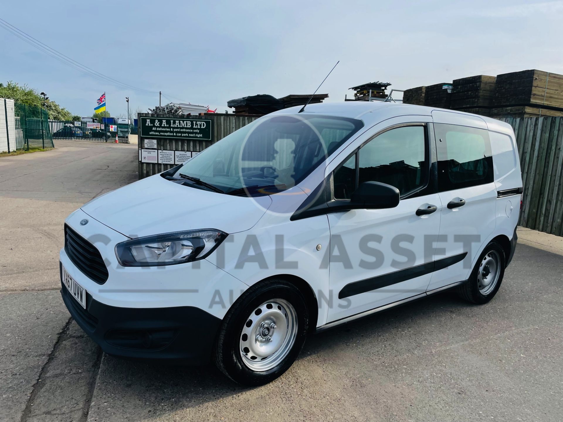 (ON SALE) FORD TRANSIT COURIER *5 SEATER CREW VAN* (2018-EURO 6) 1.5 TDCI -60 MPG+ (1 FORMER KEEPER) - Image 6 of 37