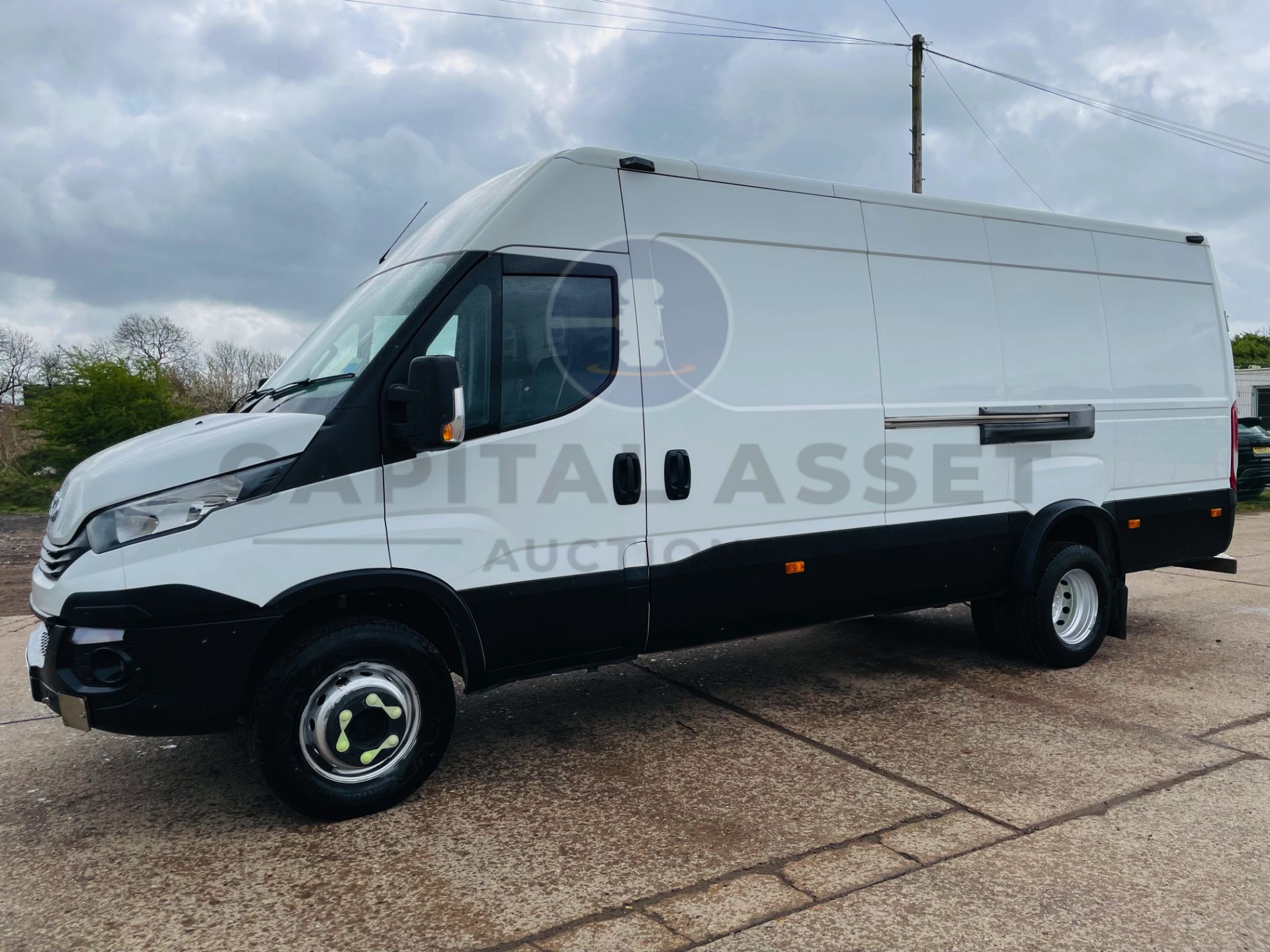 IVECO DAILY 65-180 HI MATIC XLWB (2017 MODEL) EURO 6 - AIR CON - SAT NAV -CRUISE *IDEAL CONVERSAION*