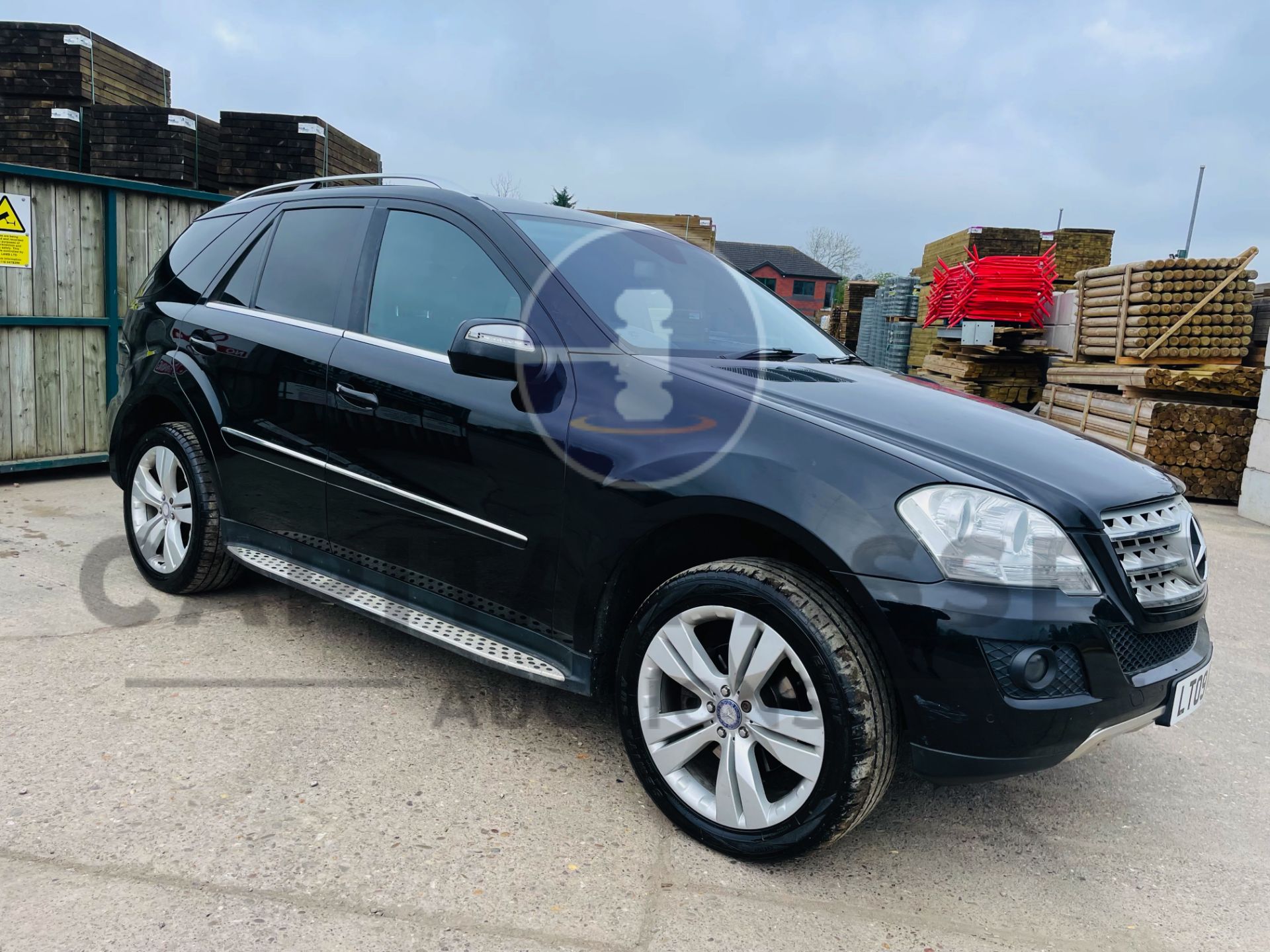 (On Sale) MERCEDES ML 320 CDI *SPORT* SUV (2009) 3.0 DIESEL - 7G TRONIC AUTO *HUGE SPEC* (NO VAT) - Image 3 of 55