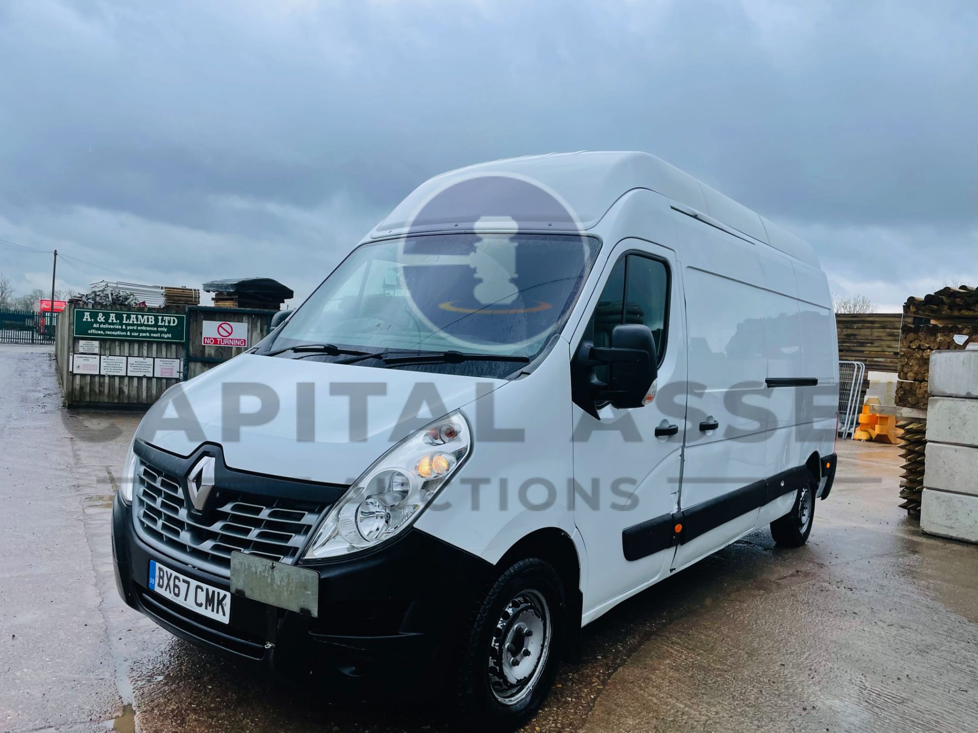 RENAULT MASTER *LWB - EXTRA HI-ROOF* (2018 - EURO 6) 2.3 DCI - 6 SPEED *SAT NAV* (1 OWNER) - Image 5 of 42