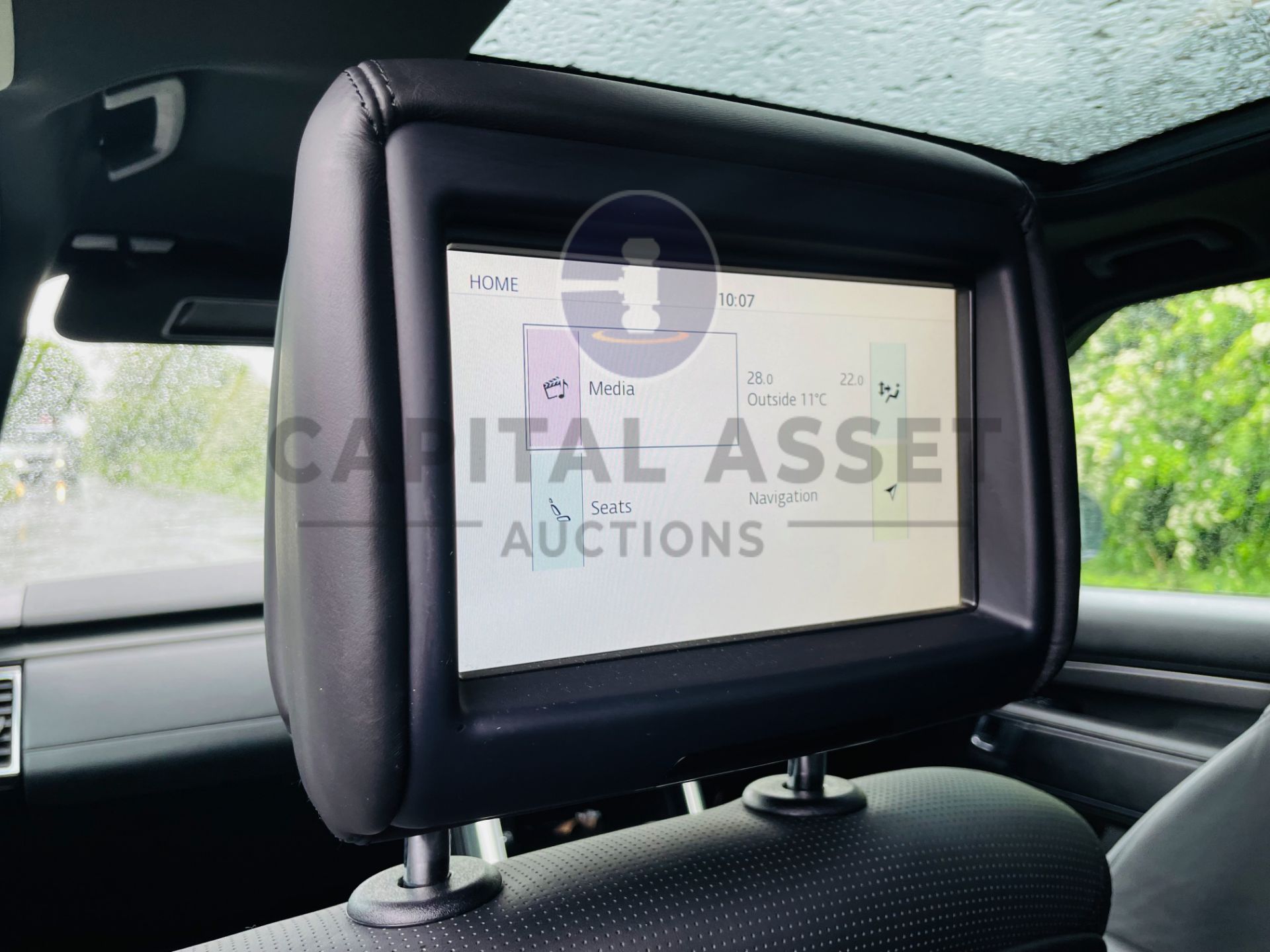 ON SALE LANDROVER DISCOVERY 3.0 TDV6 "HSE LUXURY" 7 SEATER (18 REG) FLRSH - REAR ENTERTAINMENT - Image 35 of 39