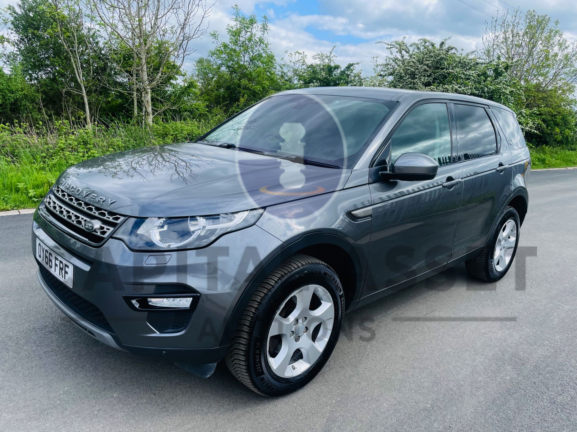 (ON SALE) LAND ROVER DISCOVERY SPORT *SE TECH* SUV (2017 - EURO 6) 2.0 TD4 - AUTO STOP/START(NO VAT) - Image 5 of 51