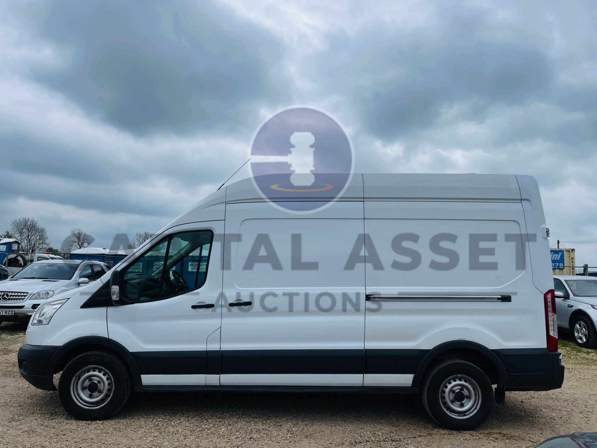 (On Sale) FORD TRANSIT 125 T350 *LWB HI-ROOF - MESSING UNIT / WELFARE VAN* (2017 - EURO 6) 2.2 TDCI - Image 8 of 44