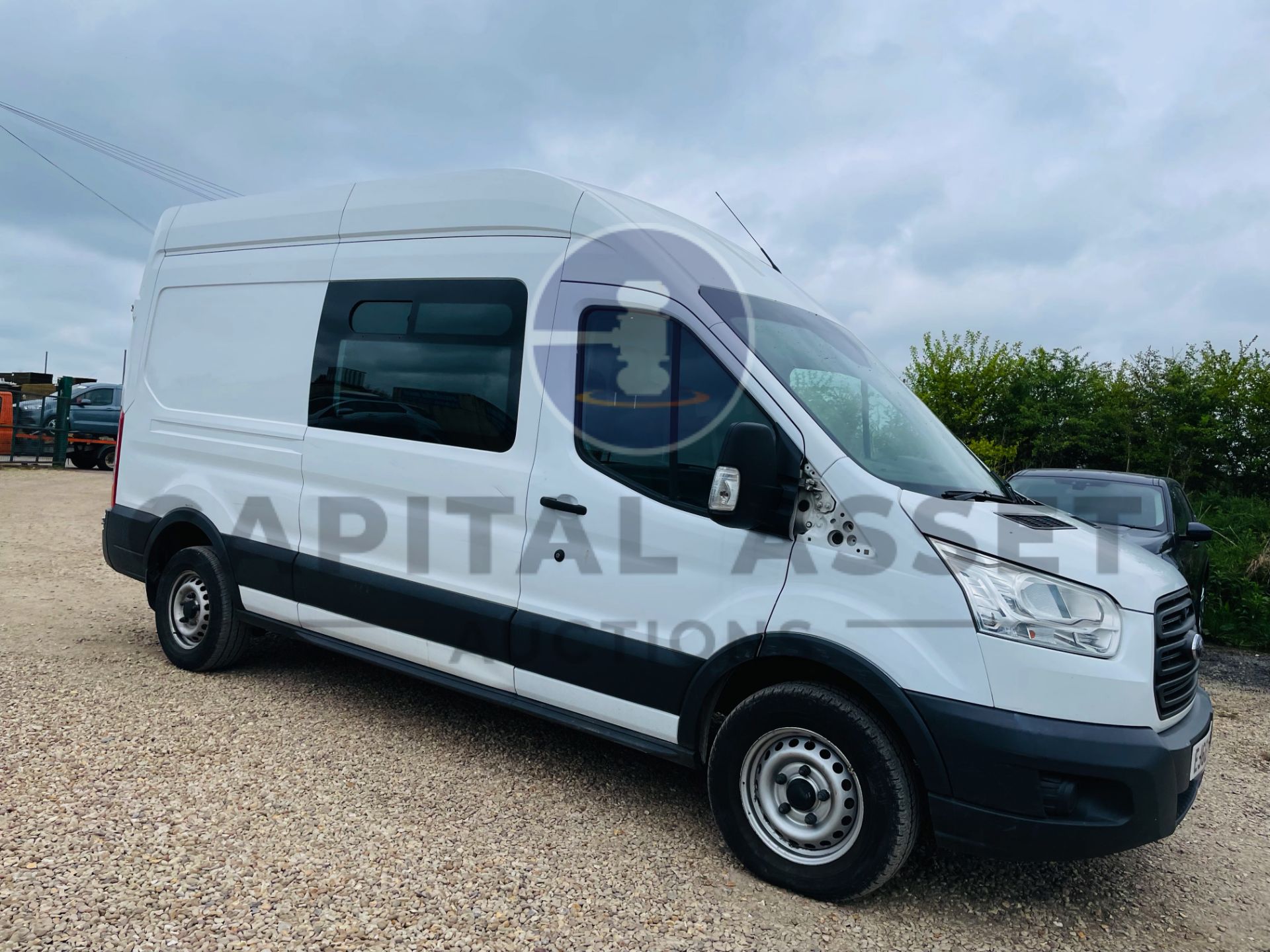 (On Sale) FORD TRANSIT 125 T350 *LWB HI-ROOF - MESSING UNIT / WELFARE VAN* (2017 - EURO 6) 2.2 TDCI - Image 2 of 44