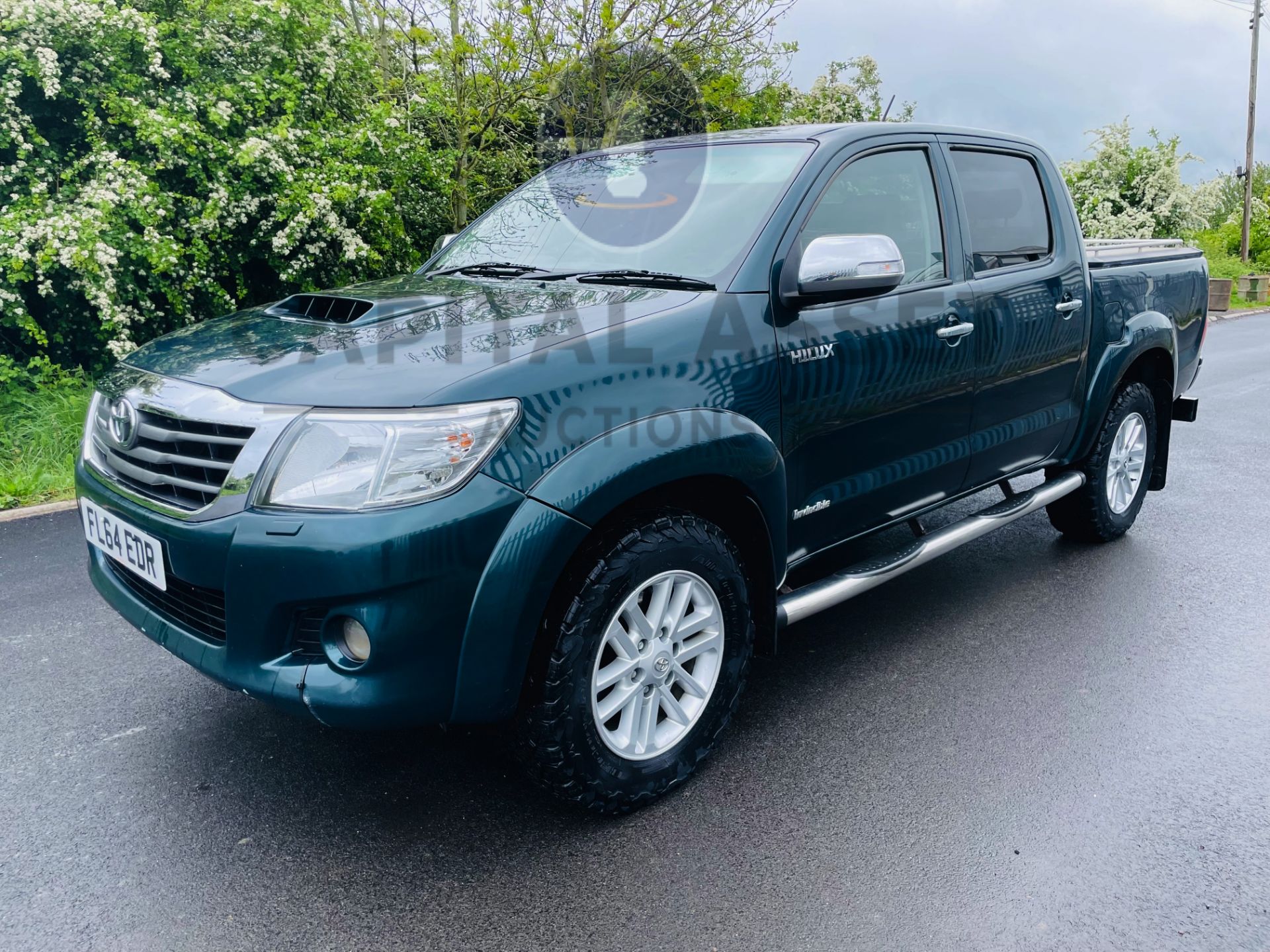 ON SALE TOYOTA HILUX 3.0 D-4D "INVINCIBLE" AUTO (2015 MODEL) TOP SPEC - LEATHER - REAR CAMERA - - Image 2 of 22