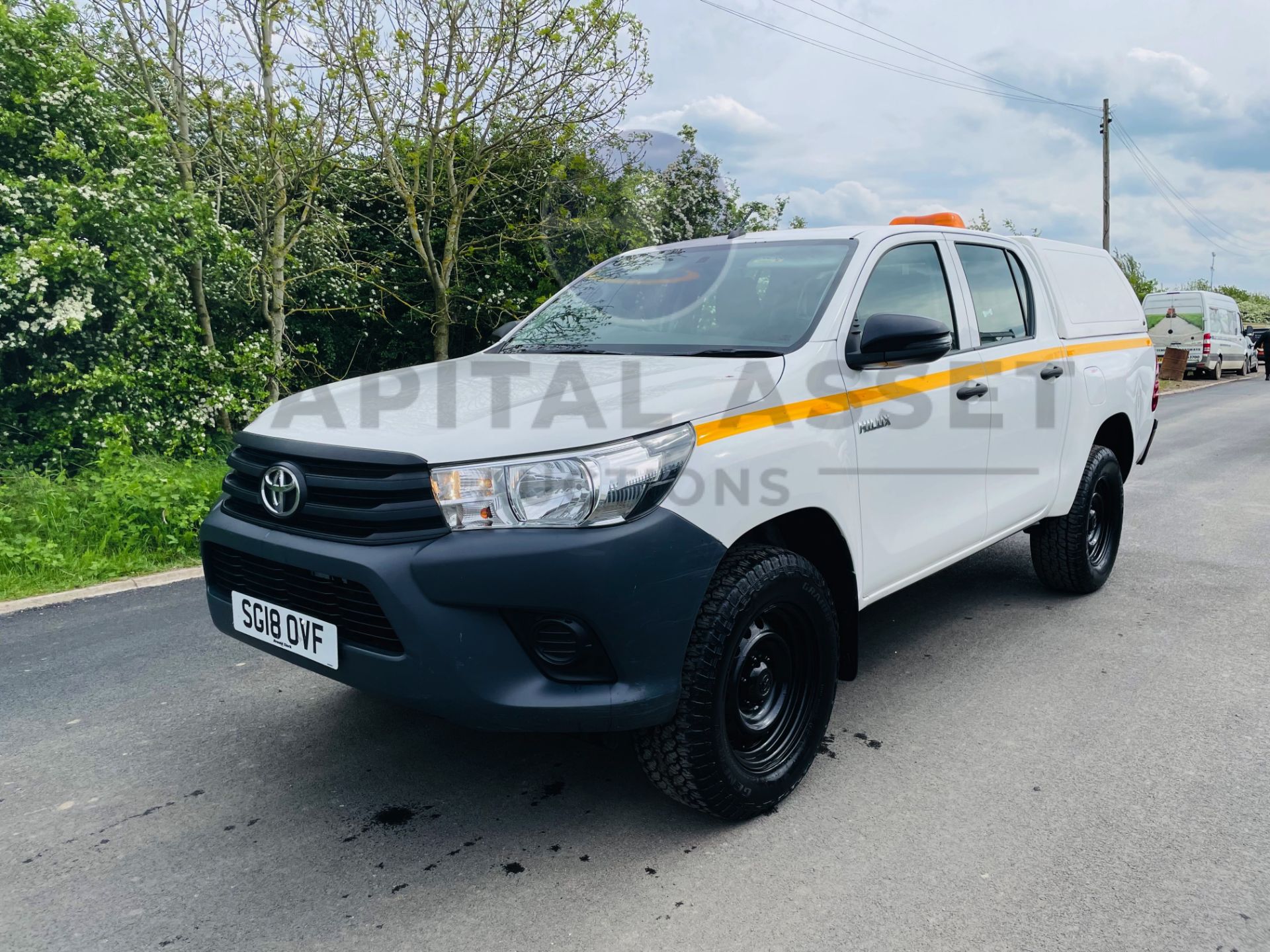 TOYOTA HILUX 2.4 D-4D ACTIVE (18 REG) LOW MILEAGE - EURO 6 - AIR CON - ELEC PACK - FITTED CANOPY - Image 3 of 21