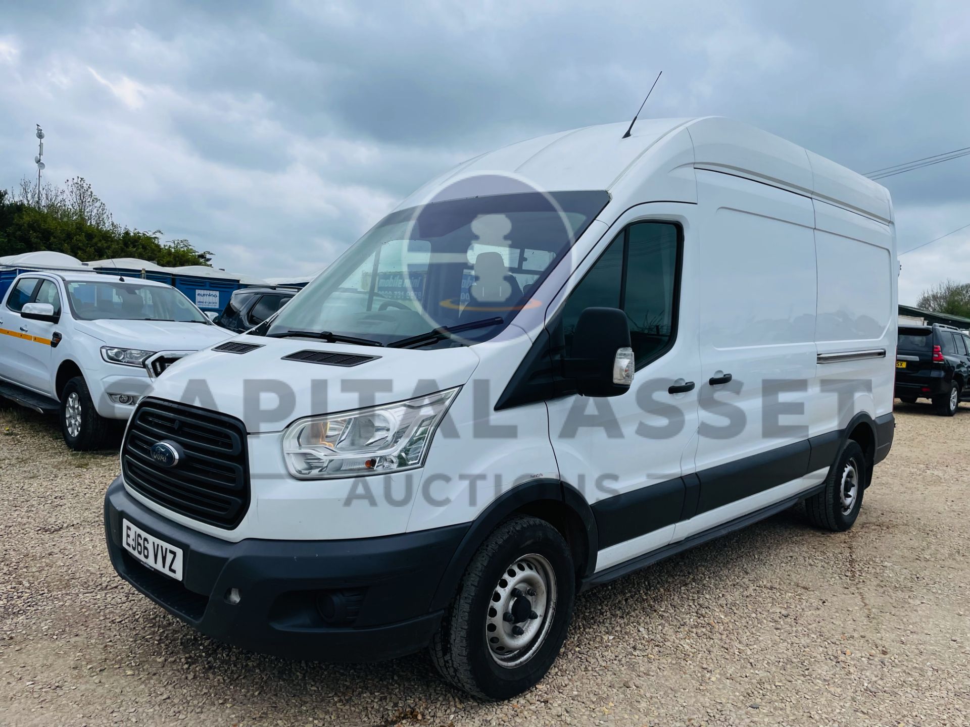 (On Sale) FORD TRANSIT 125 T350 *LWB HI-ROOF - MESSING UNIT / WELFARE VAN* (2017 - EURO 6) 2.2 TDCI - Image 5 of 44