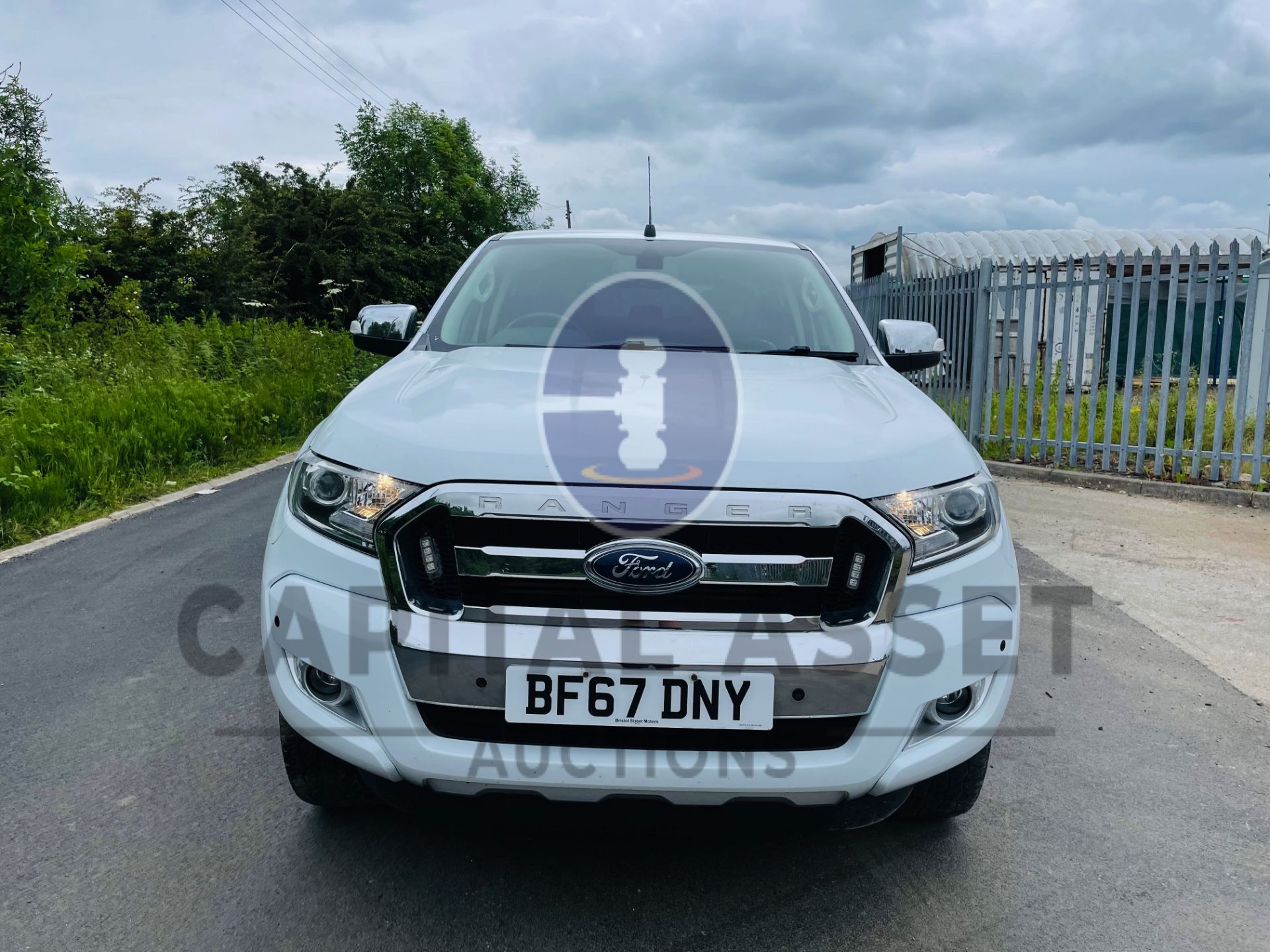 FORD RANGER *LIMITED EDITION* DOUBLE CAB PICK-UP (2018 - EURO 6) 2.2 TDCI - 6 SPEED (1 FORMER OWNER) - Image 4 of 51