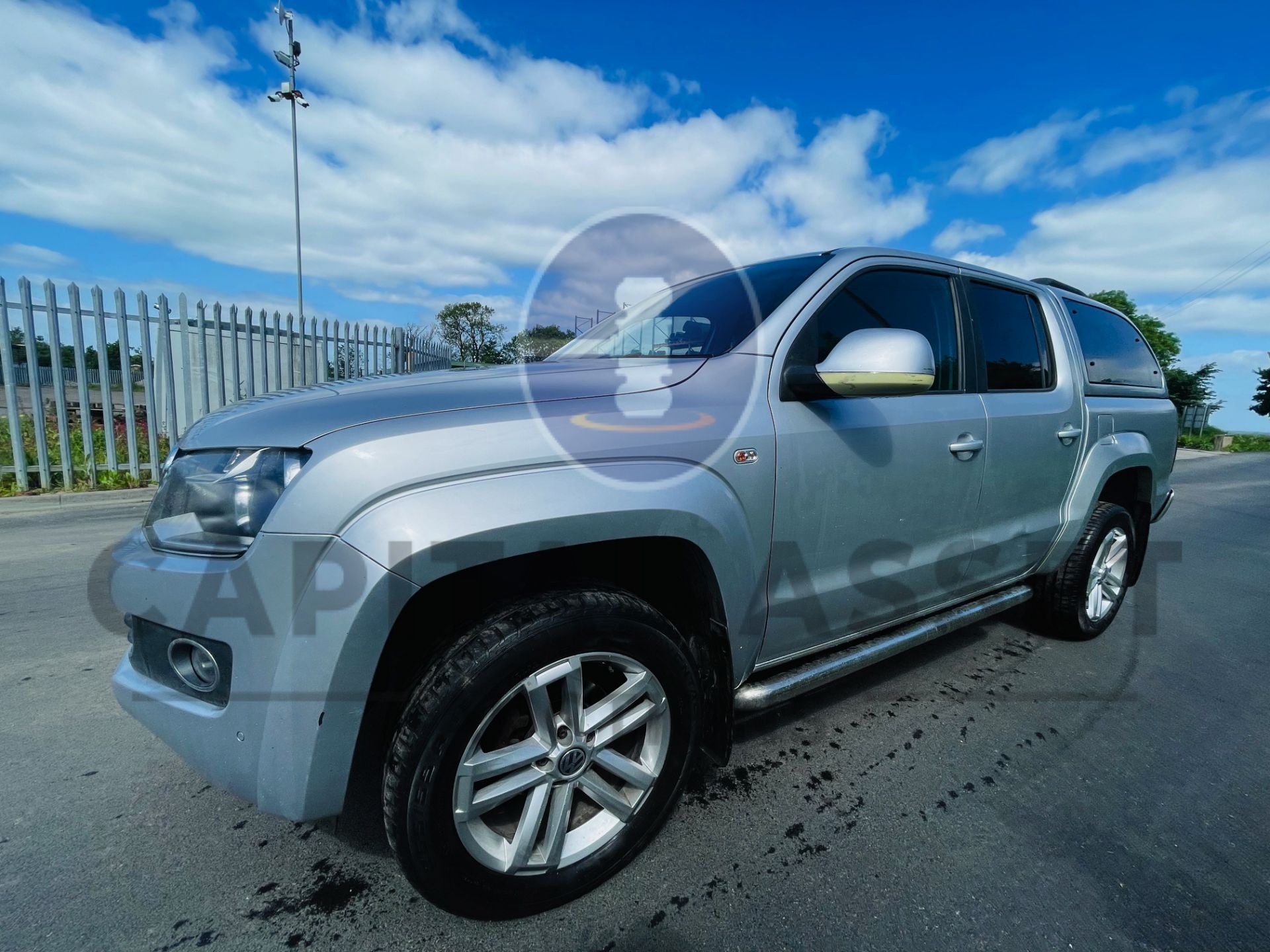 VOLKSWAGEN AMAROK *HIGHLINE* D/CAB PICK-UP (2017 - EURO 6) 4MOTION - AUTO *LEATHER & NAV* (TOP SPEC) - Image 7 of 49