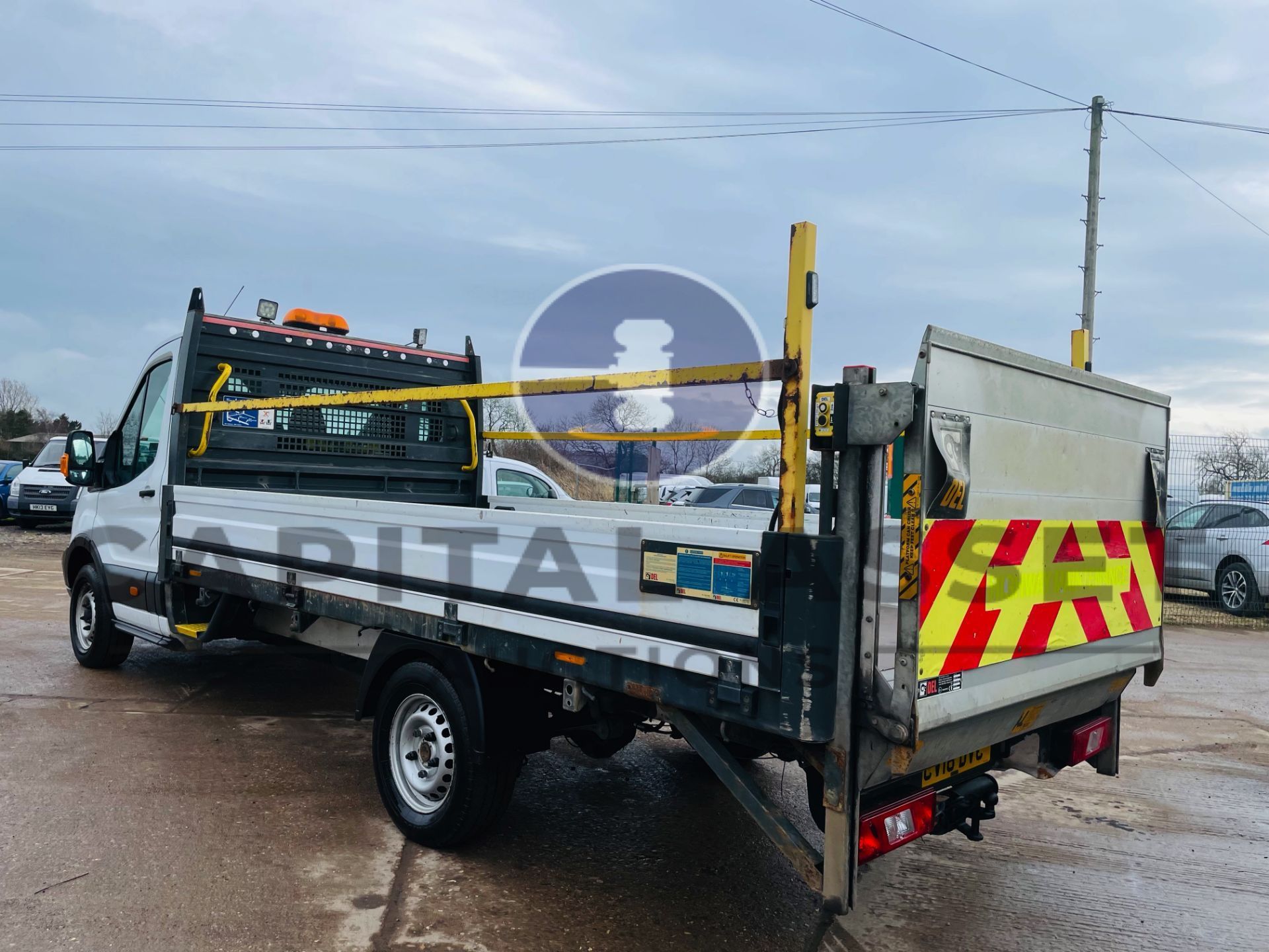 (On Sale) FORD TRANSIT 130 T350L RWD *LWB - DROPSIDE TRUCK* (2018 - EURO 6) '130 BHP - *TAIL-LIFT* - Image 6 of 30