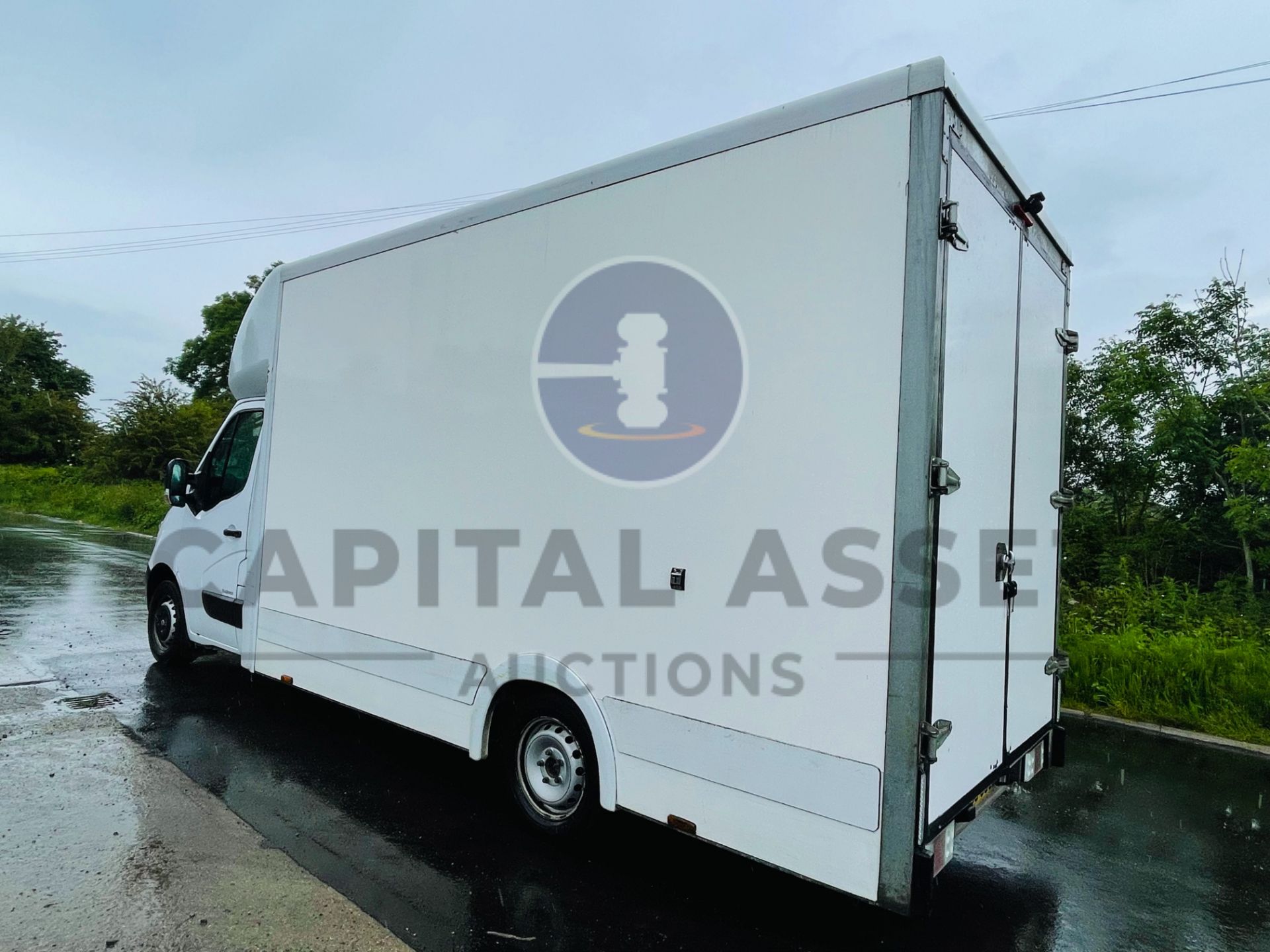 (On Sale) RENAULT MASTER 'BUSINESS' *LWB - LOW LOADER / LUTON BOX* (68 REG - EURO 6) 2.3 DCI *A/C* - Image 5 of 40