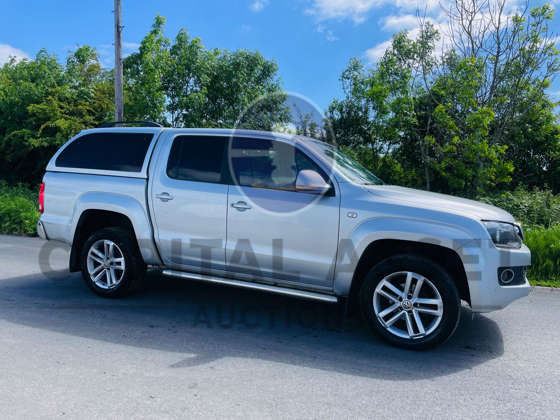 VOLKSWAGEN AMAROK *HIGHLINE* D/CAB PICK-UP (2017 - EURO 6) 4MOTION - AUTO *LEATHER & NAV* (TOP SPEC) - Image 3 of 49