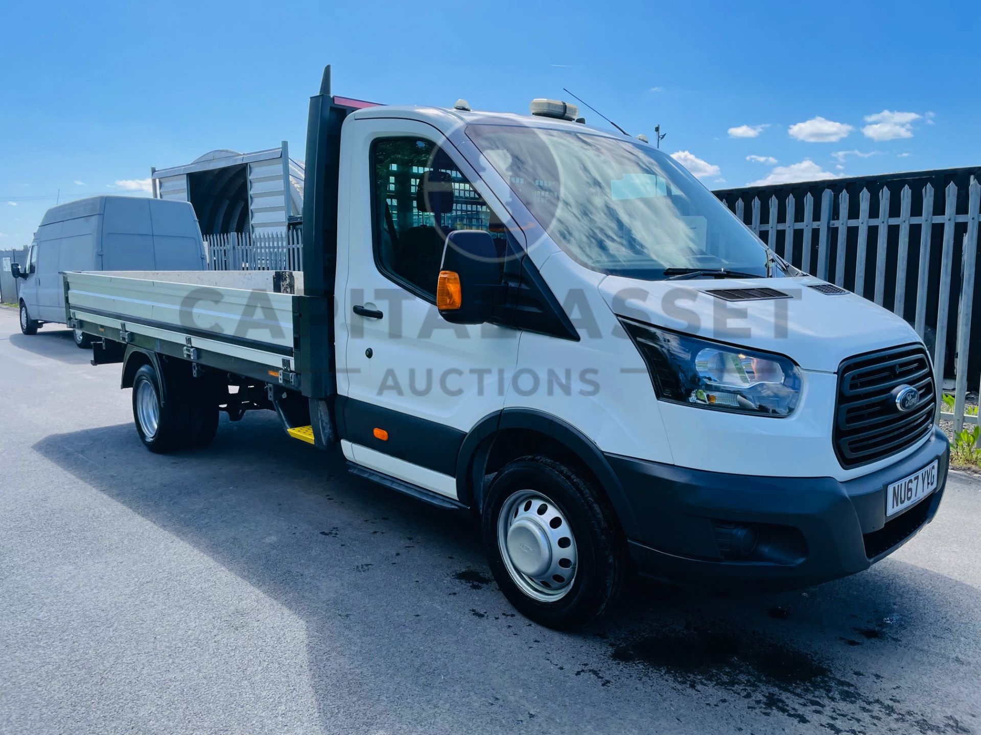 ON SALE FORD TRANSIT 2.0TDCI "130BHP - 6 SPEED" 14 FT DROPSIDE (2018 MODEL)TWIN REAR WHEELS - 3500KG - Image 2 of 17