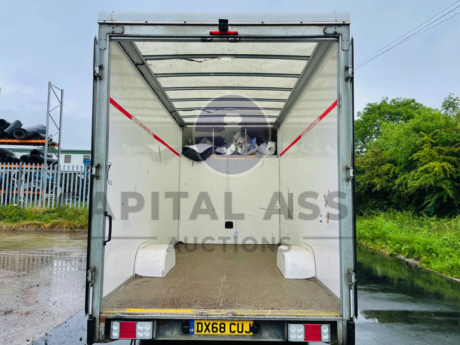 (On Sale) RENAULT MASTER 'BUSINESS' *LWB - LOW LOADER / LUTON BOX* (68 REG - EURO 6) 2.3 DCI *A/C* - Image 24 of 40