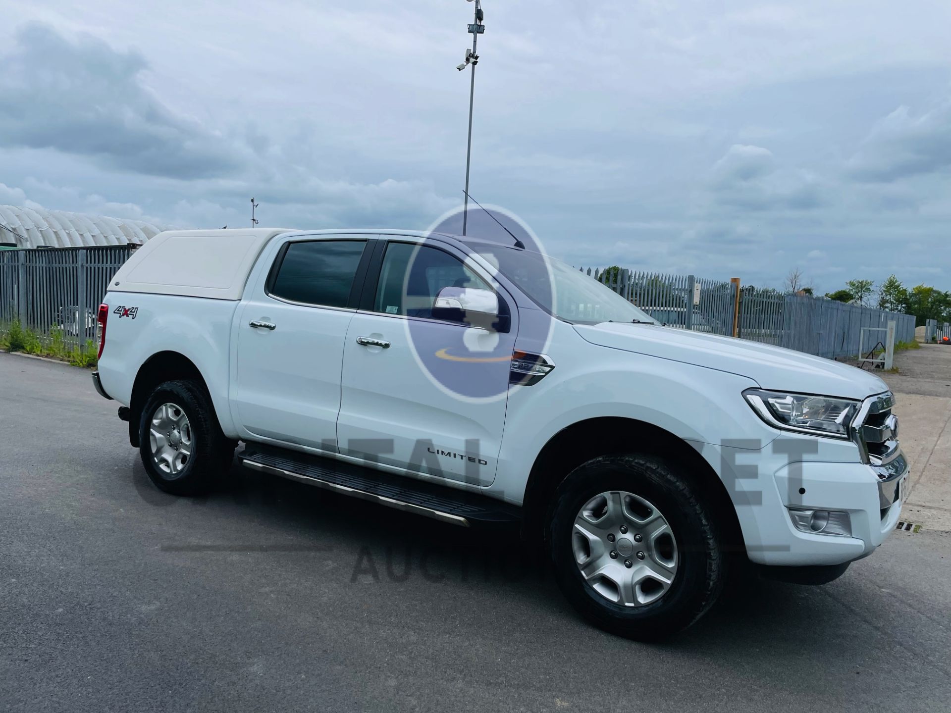 FORD RANGER *LIMITED EDITION* DOUBLE CAB PICK-UP (2018 - EURO 6) 2.2 TDCI - 6 SPEED (1 FORMER OWNER)