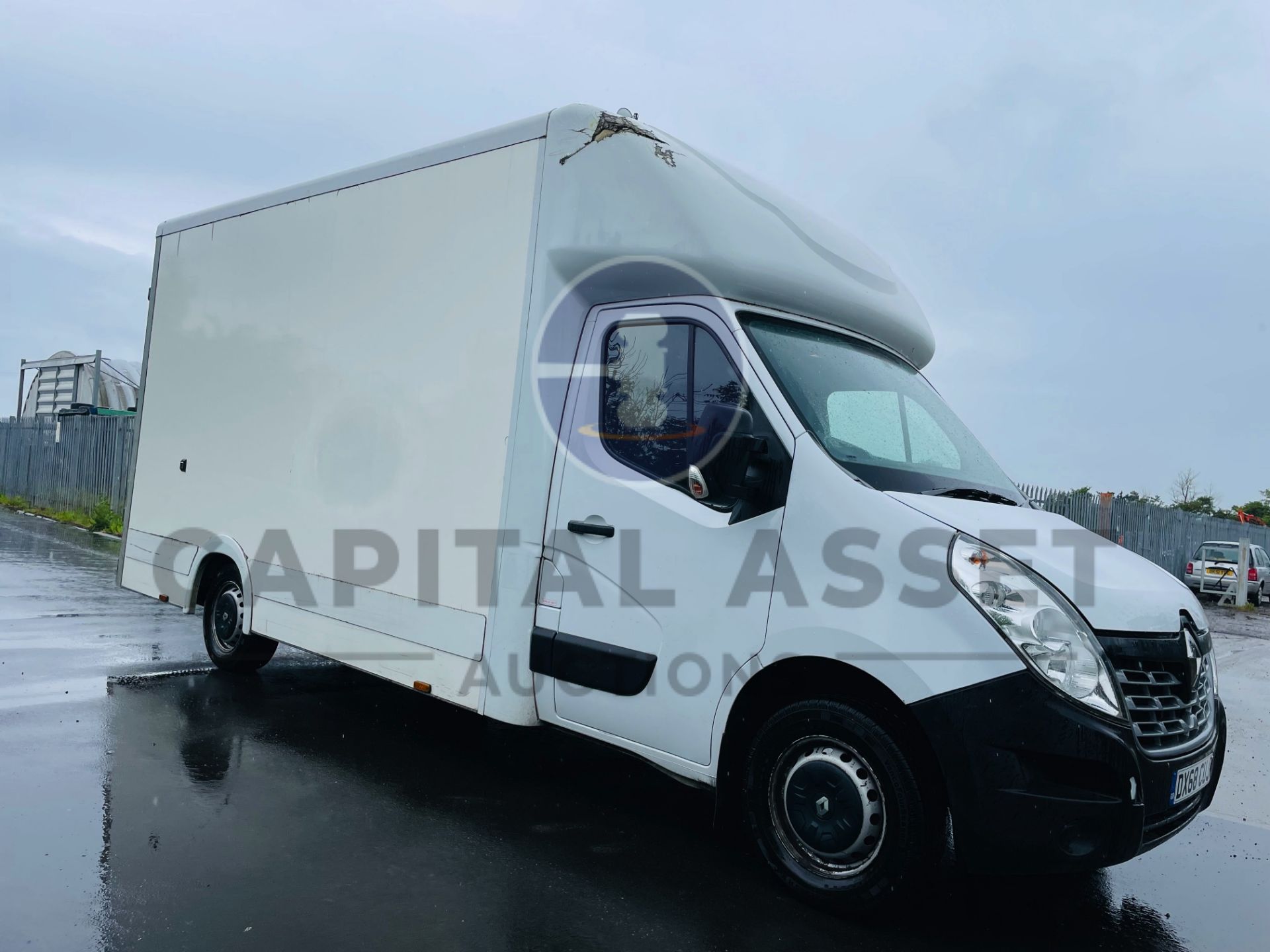 (On Sale) RENAULT MASTER 'BUSINESS' *LWB - LOW LOADER / LUTON BOX* (68 REG - EURO 6) 2.3 DCI *A/C* - Image 12 of 40