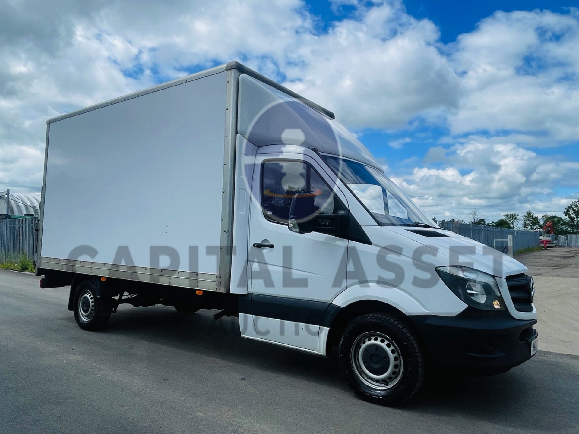 (On Sale) MERCEDES-BENZ SPRINTER 314 CDI *LWB - LUTON* (2017 - EURO 6) 140 BHP - AUTO *TAIL-LIFT* - Image 12 of 43