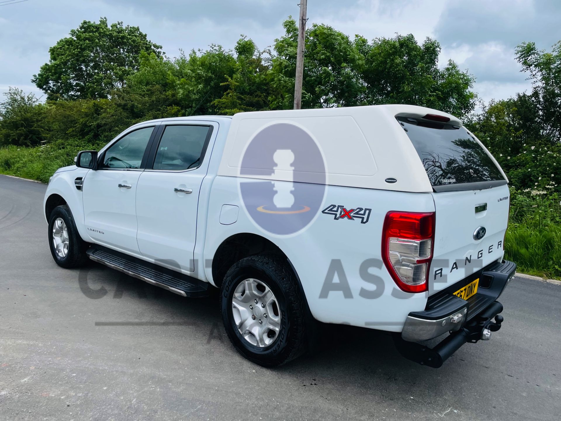 FORD RANGER *LIMITED EDITION* DOUBLE CAB PICK-UP (2018 - EURO 6) 2.2 TDCI - 6 SPEED (1 FORMER OWNER) - Image 10 of 51