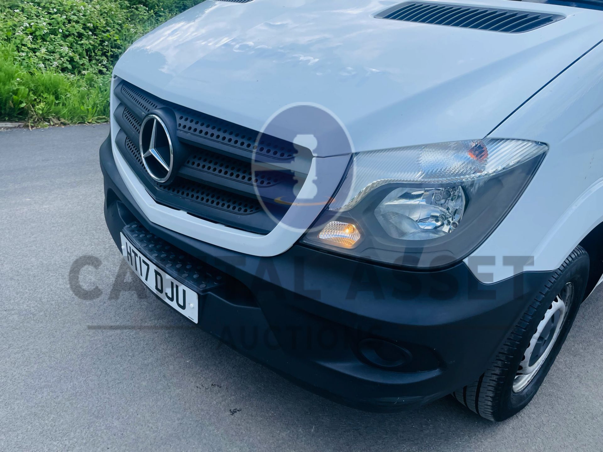 (On Sale) MERCEDES-BENZ SPRINTER 314 CDI *LWB - LUTON* (2017 - EURO 6) 140 BHP - AUTO *TAIL-LIFT* - Image 16 of 43