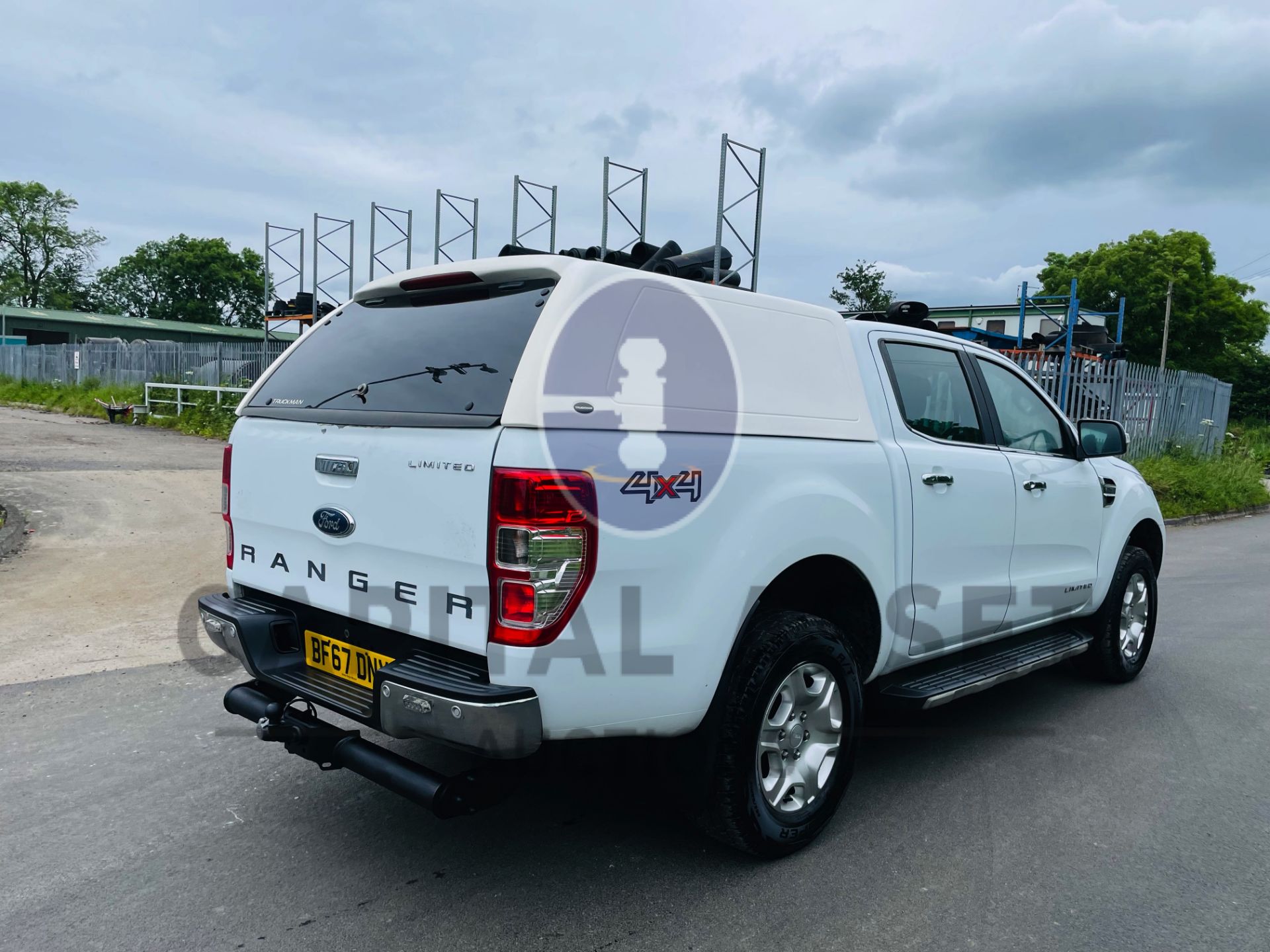 FORD RANGER *LIMITED EDITION* DOUBLE CAB PICK-UP (2018 - EURO 6) 2.2 TDCI - 6 SPEED (1 FORMER OWNER) - Image 12 of 51