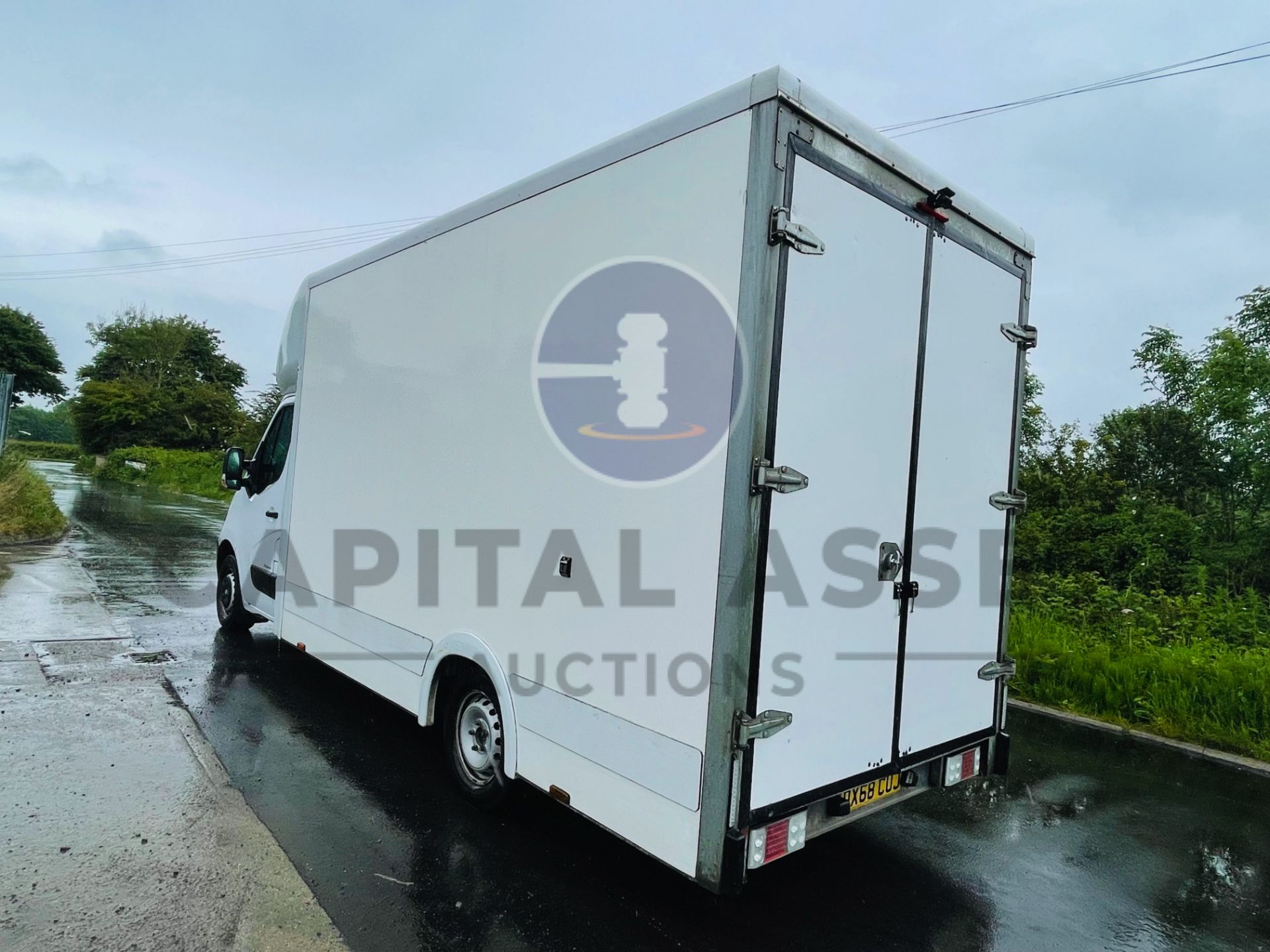 (On Sale) RENAULT MASTER 'BUSINESS' *LWB - LOW LOADER / LUTON BOX* (68 REG - EURO 6) 2.3 DCI *A/C* - Image 6 of 40