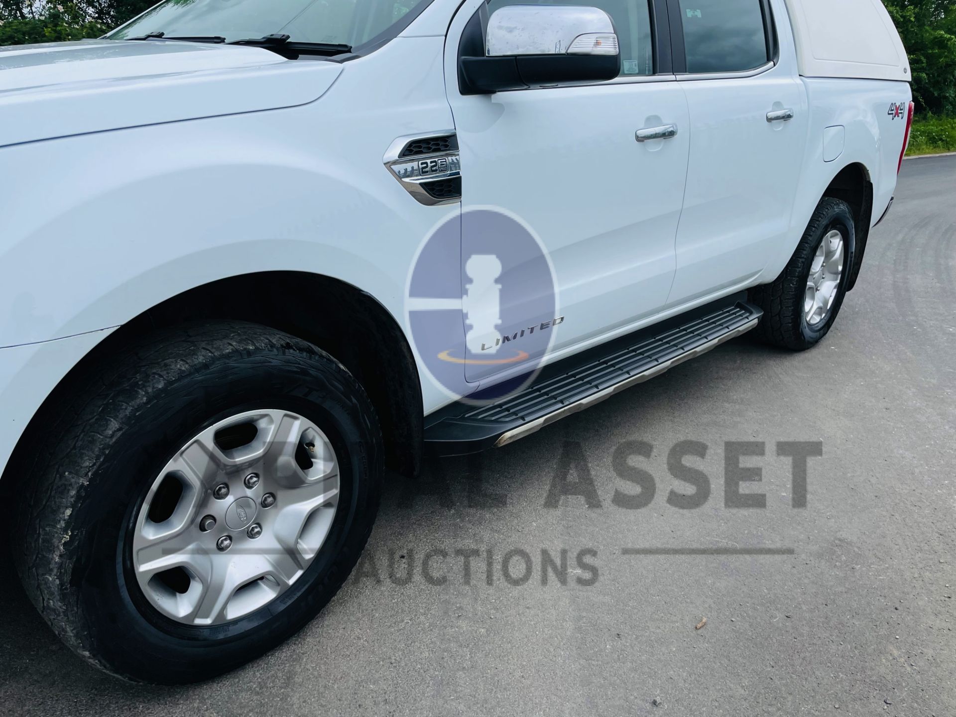 FORD RANGER *LIMITED EDITION* DOUBLE CAB PICK-UP (2018 - EURO 6) 2.2 TDCI - 6 SPEED (1 FORMER OWNER) - Image 18 of 51