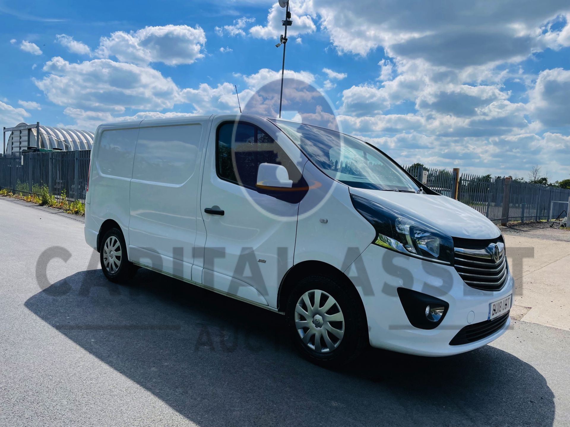 VAUXHALL VIVARO *SPORTIVE* SWB - PANEL VAN (2018-EURO 6) 1.6 CDTI- 6 SPEED *A/C & SAT NAV* (1 OWNER) - Image 3 of 42