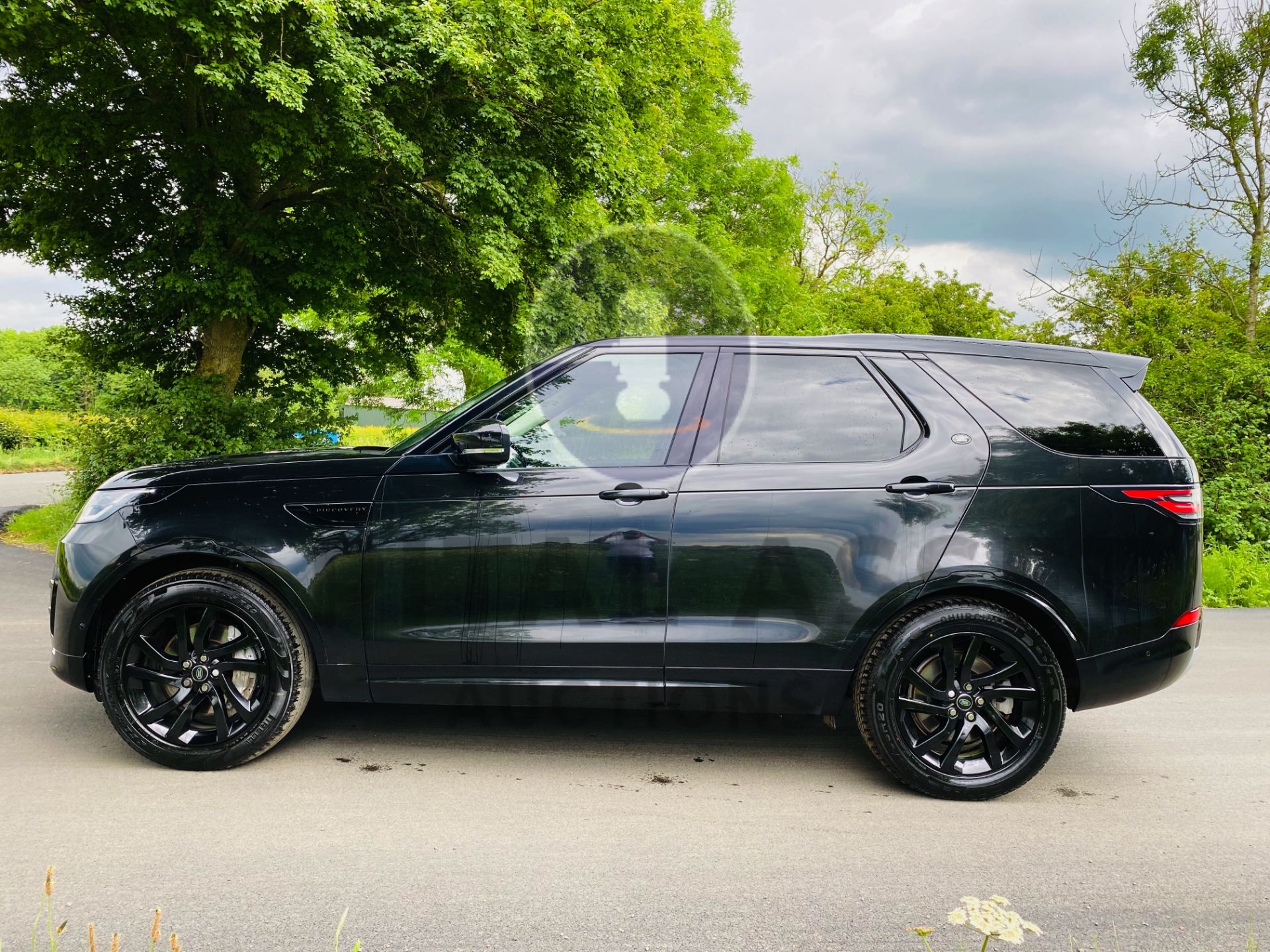 LAND ROVER DISCOVERY 5 *LANDMARK* 7 SEATER SUV (2020 - EURO 6) 3.0 SD6 - 8 SPEED AUTO *FULLY LOADED* - Image 8 of 63