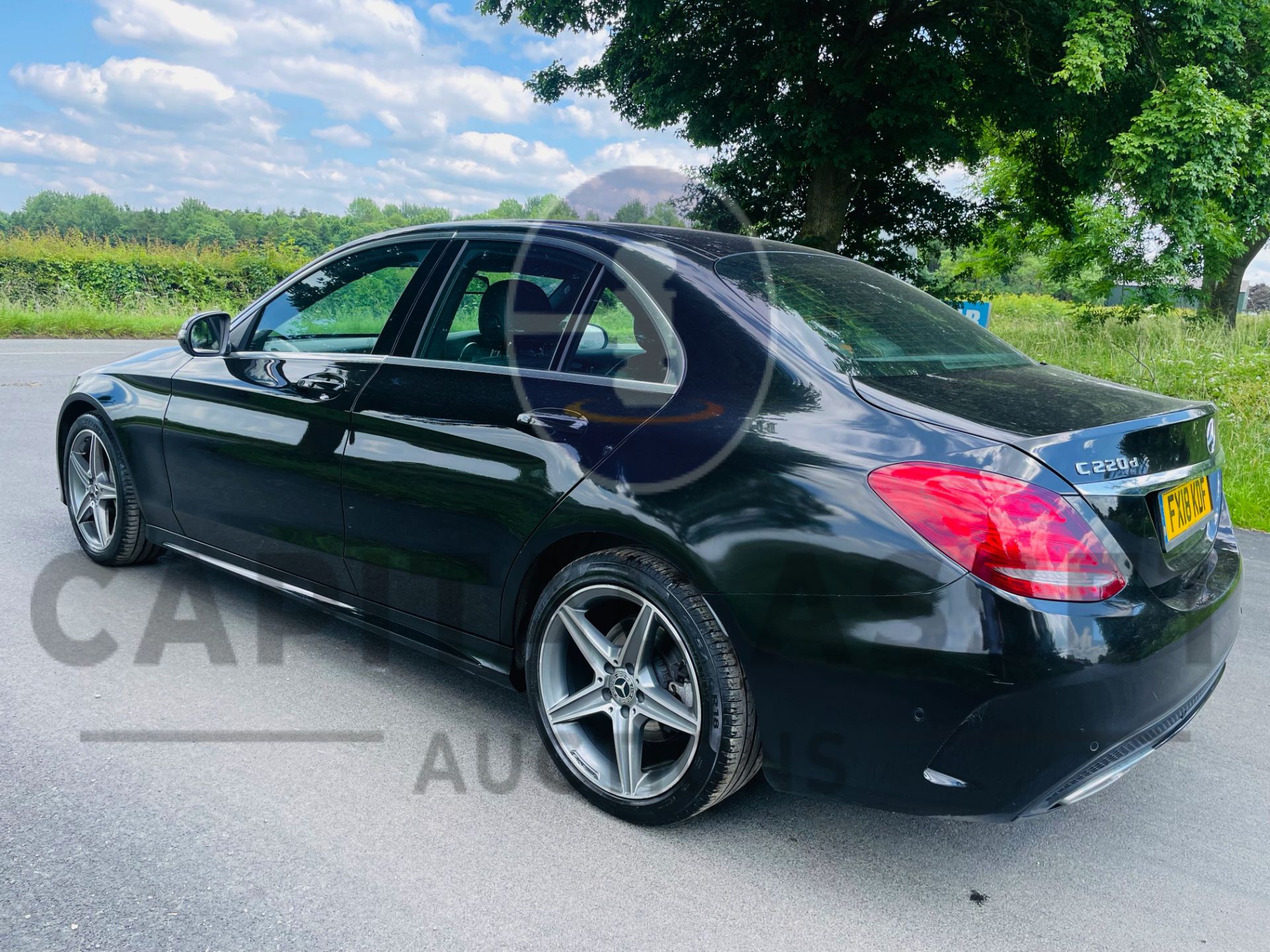 (ON SALE) MERCEDES-BENZ C220d *AMG LINE* (2018 - EURO 6) 9G TRONIC AUTO - LEATHER - SAT NAV *NO VAT* - Image 9 of 46