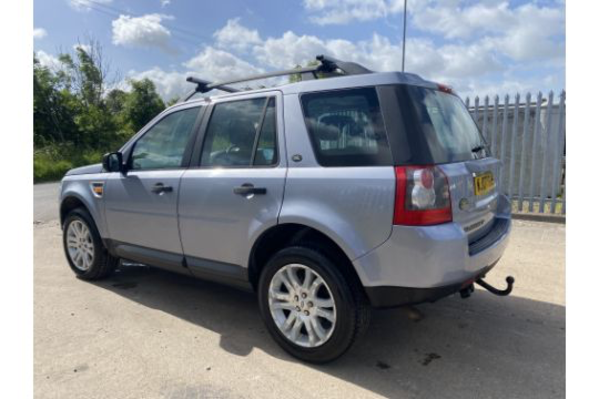 LANDROVER FREELANDER 2.2TD4 "HSE" TOP OF THE RANGE - FSH - LEATHER - SAT NAV - FULLY LOADED!!! - Image 7 of 33