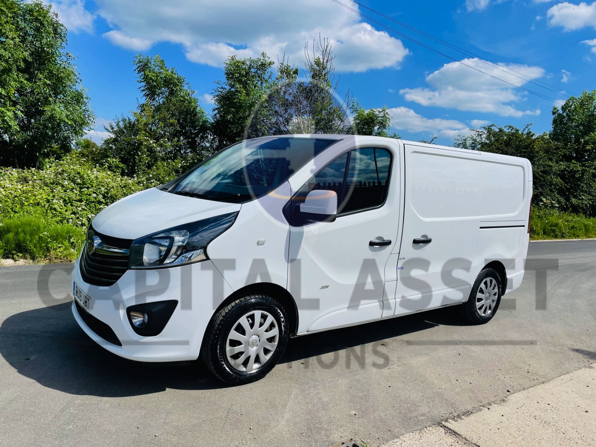 VAUXHALL VIVARO *SPORTIVE* SWB - PANEL VAN (2018-EURO 6) 1.6 CDTI- 6 SPEED *A/C & SAT NAV* (1 OWNER) - Image 7 of 42