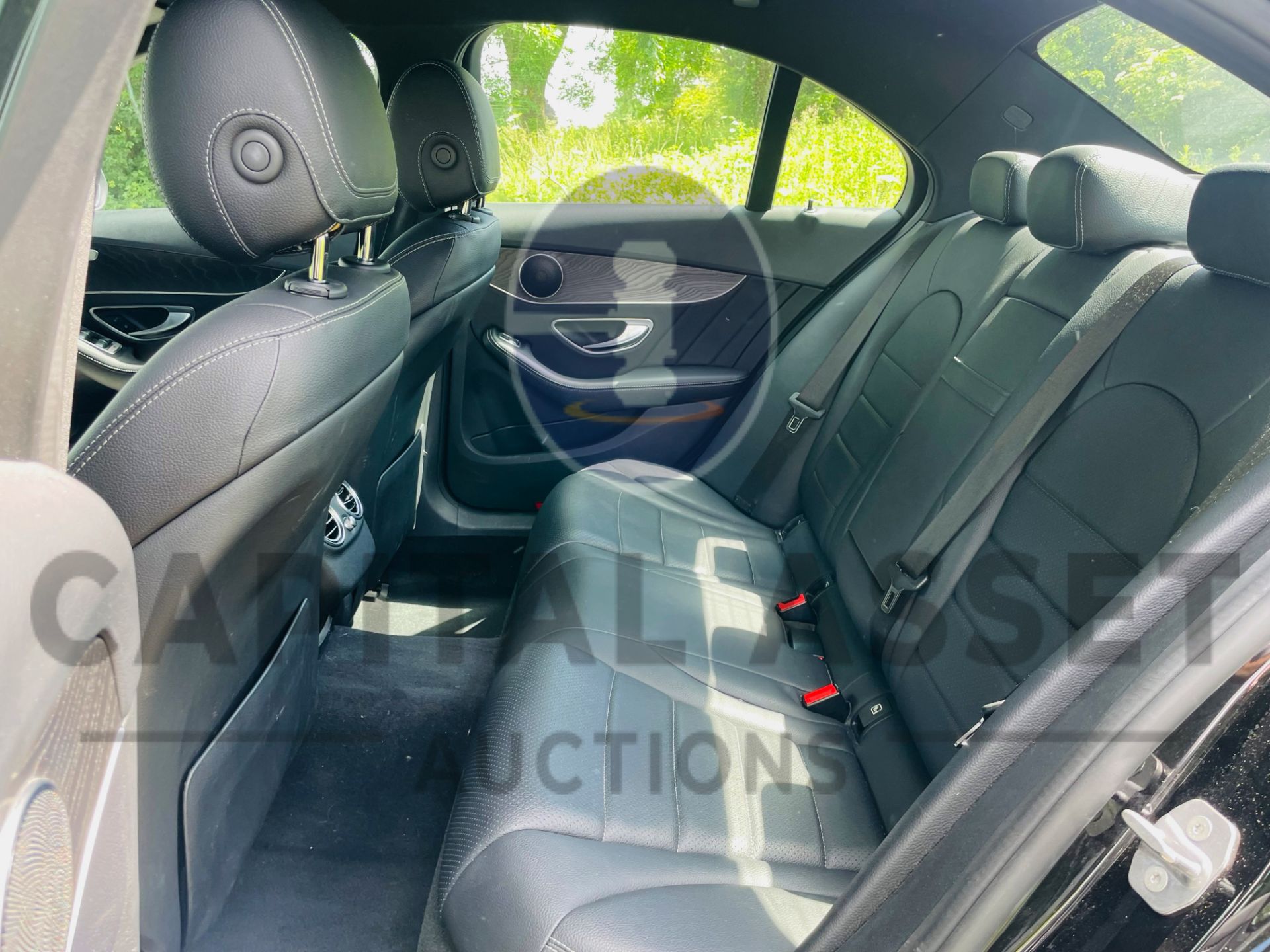 (ON SALE) MERCEDES-BENZ C220d *AMG LINE* (2018 - EURO 6) 9G TRONIC AUTO - LEATHER - SAT NAV *NO VAT* - Image 25 of 46