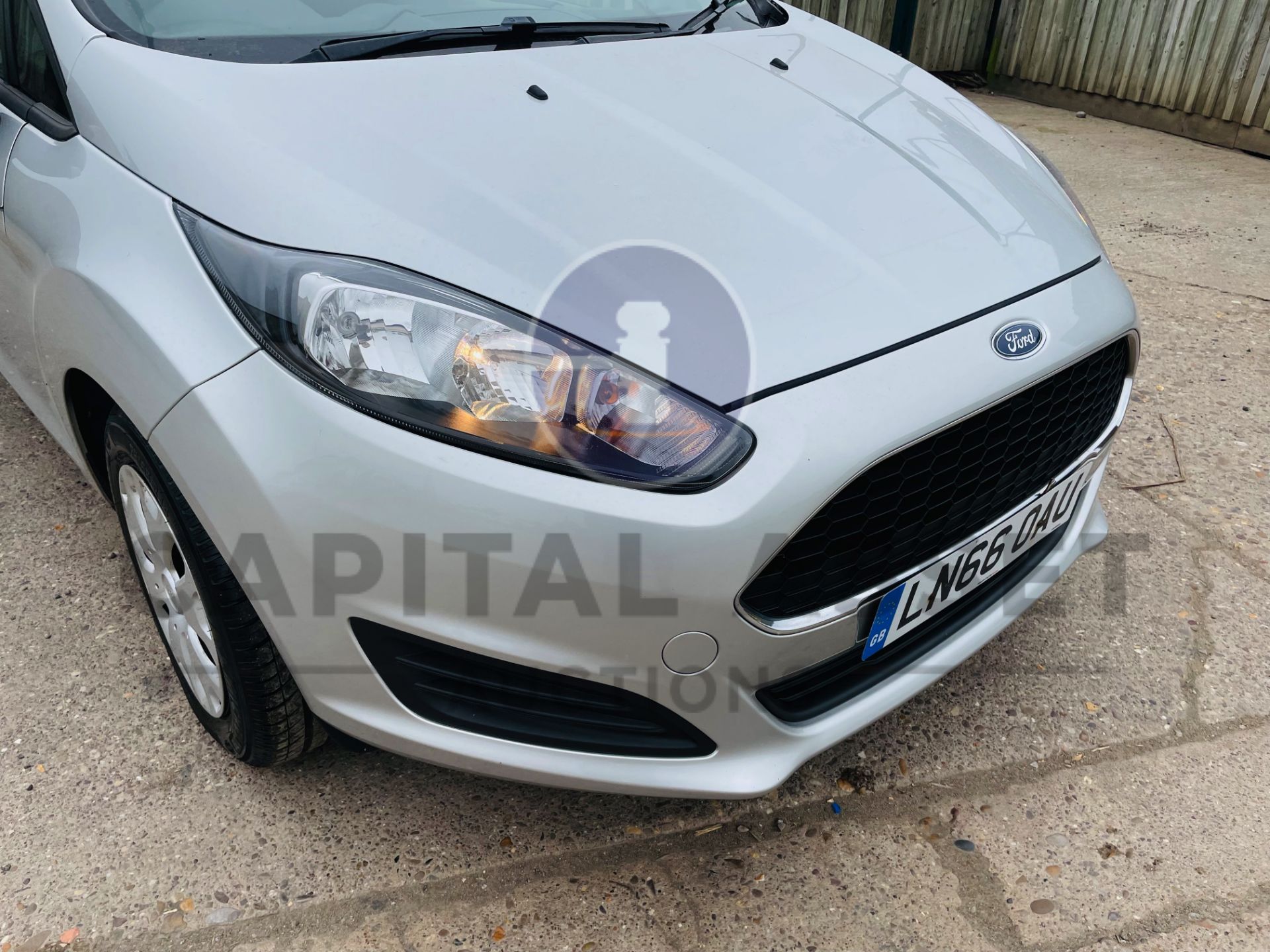 FORD FIESTA *LCV - PANEL VAN* (2017 - EURO 6) 1.5 TDCI - AUTO STOP/START (1 OWNER) *AIR CON* - Image 16 of 38