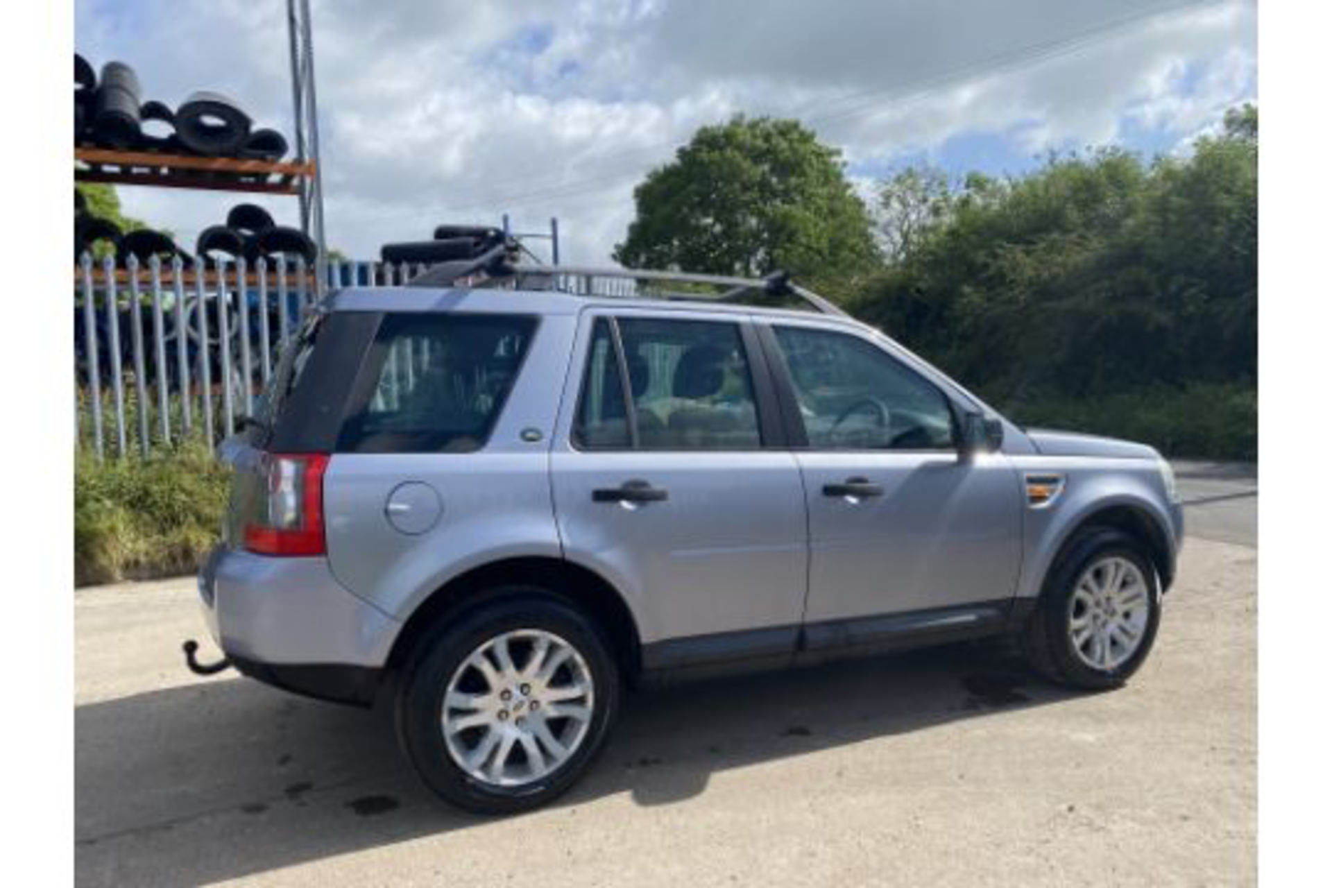 LANDROVER FREELANDER 2.2TD4 "HSE" TOP OF THE RANGE - FSH - LEATHER - SAT NAV - FULLY LOADED!!! - Image 9 of 33