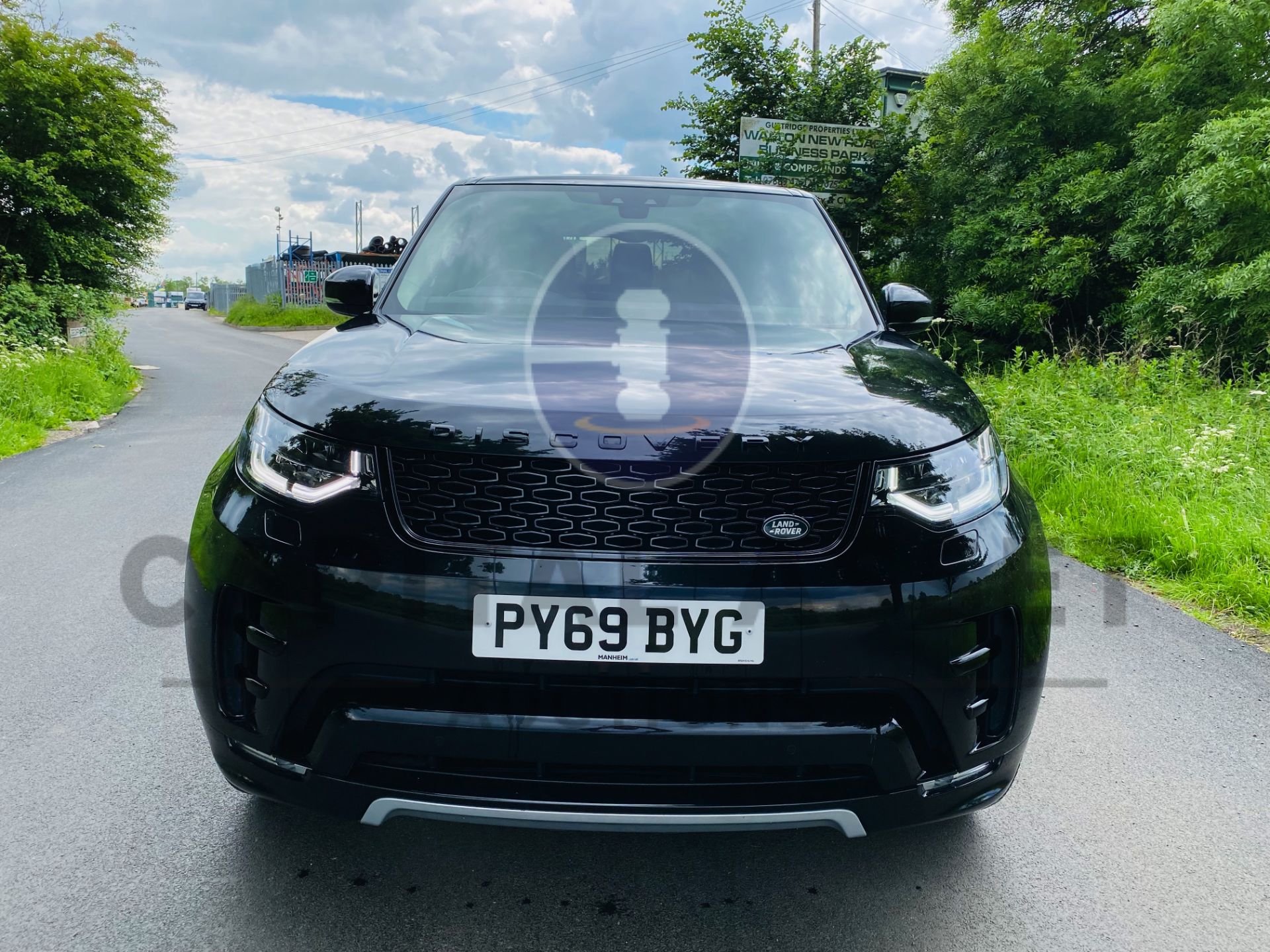 LAND ROVER DISCOVERY 5 *LANDMARK* 7 SEATER SUV (2020 - EURO 6) 3.0 SD6 - 8 SPEED AUTO *FULLY LOADED* - Image 4 of 63