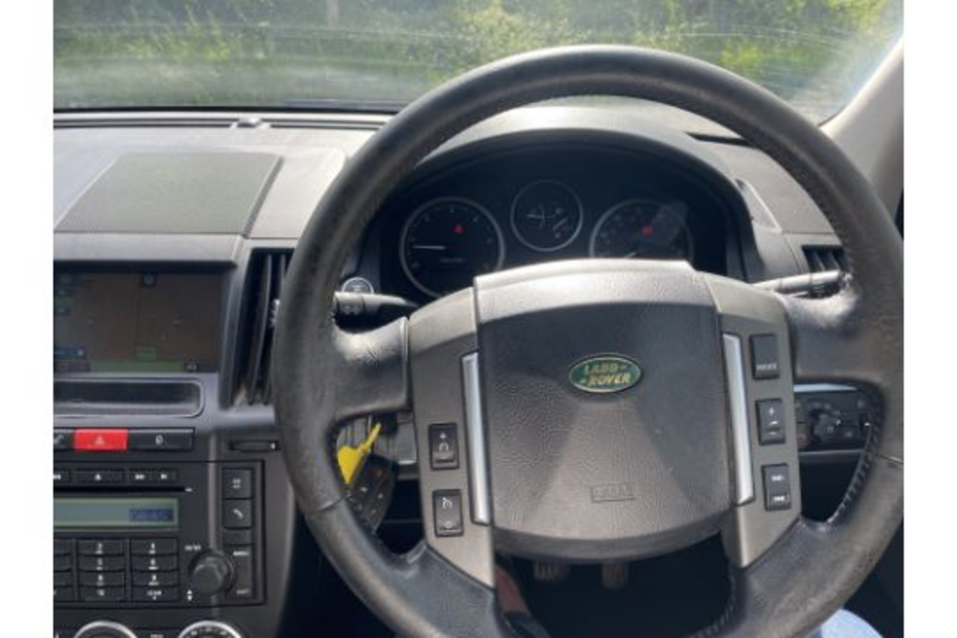 LANDROVER FREELANDER 2.2TD4 "HSE" TOP OF THE RANGE - FSH - LEATHER - SAT NAV - FULLY LOADED!!! - Image 30 of 33