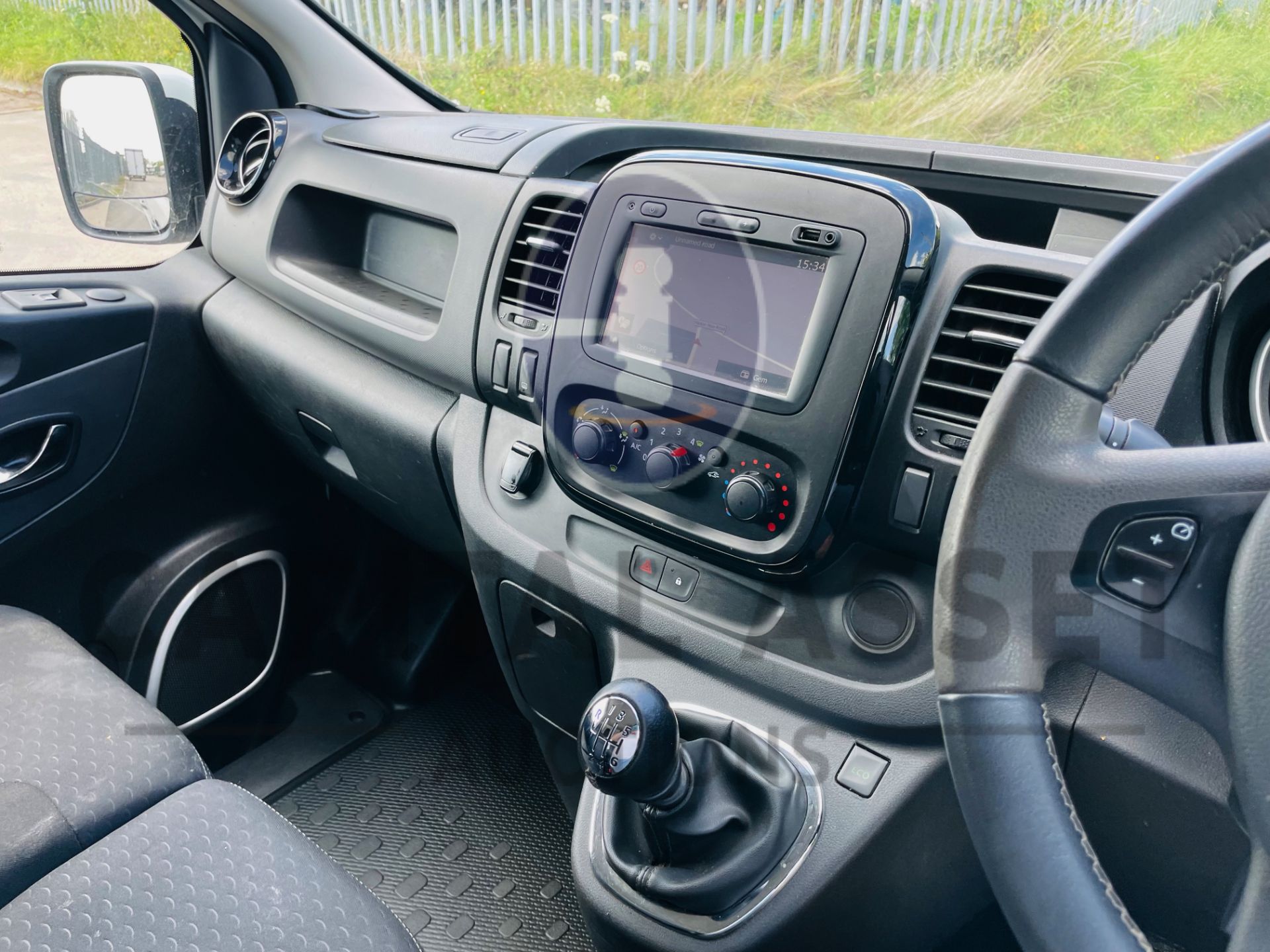 VAUXHALL VIVARO *SPORTIVE* SWB - PANEL VAN (2018-EURO 6) 1.6 CDTI- 6 SPEED *A/C & SAT NAV* (1 OWNER) - Image 33 of 42