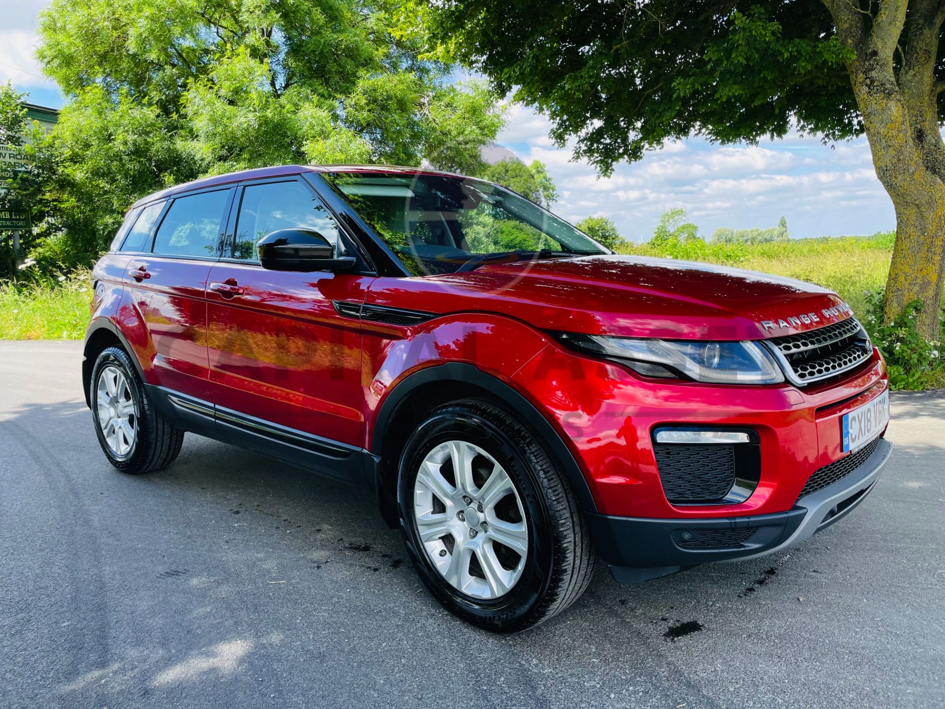 (On Sale) RANGE ROVER EVOQUE 2.0eD4 "SE TECH" (18 REG) FLRSH - "STONE LEATHER" -SAT NAV -NO VAT - Image 3 of 26