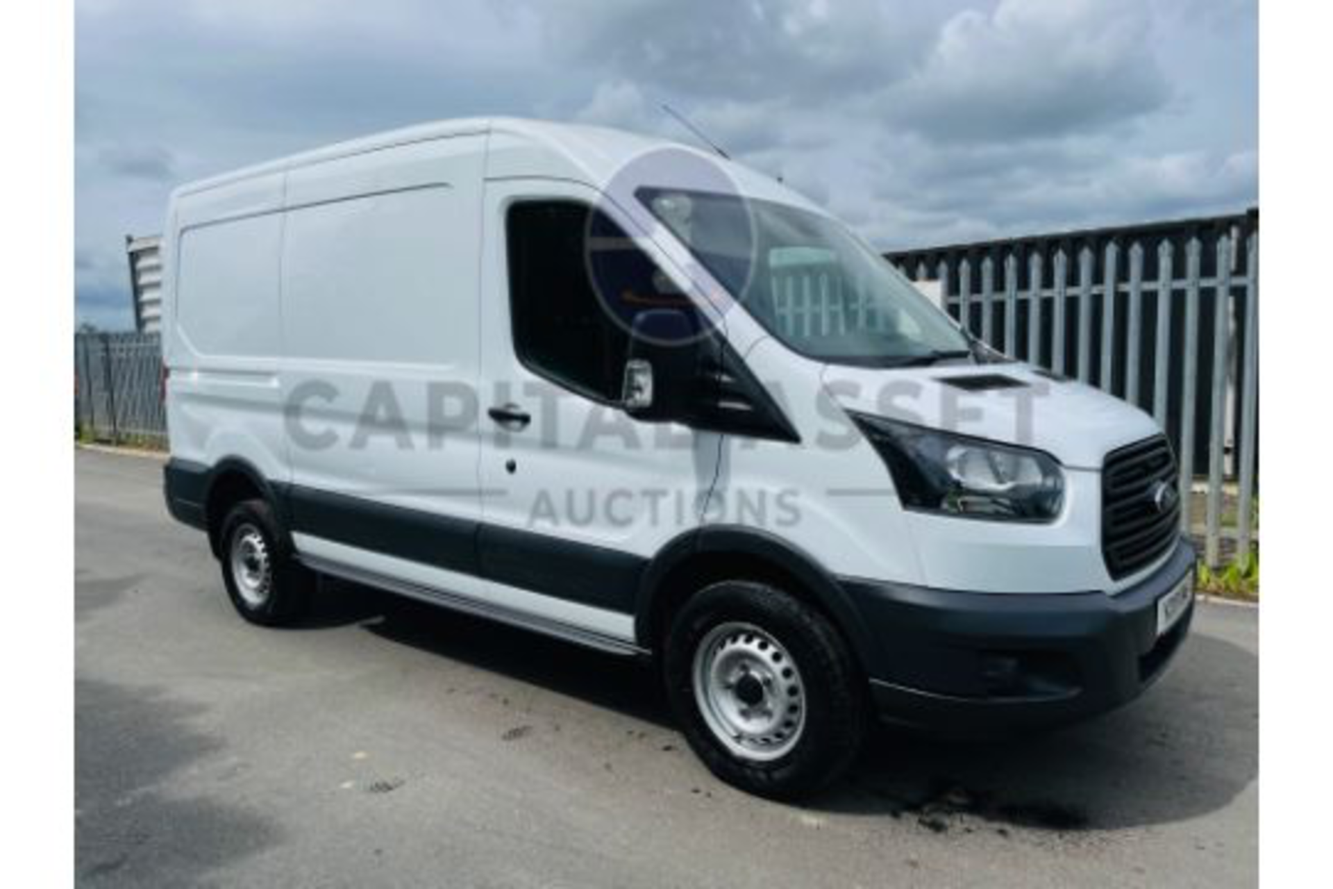 FORD TRANSIT 2.0TDCI (130) MEDIUM WHEEL BASE "EURO 6" L2H2 - 18 REG - LOW MILES - LOOK!!!