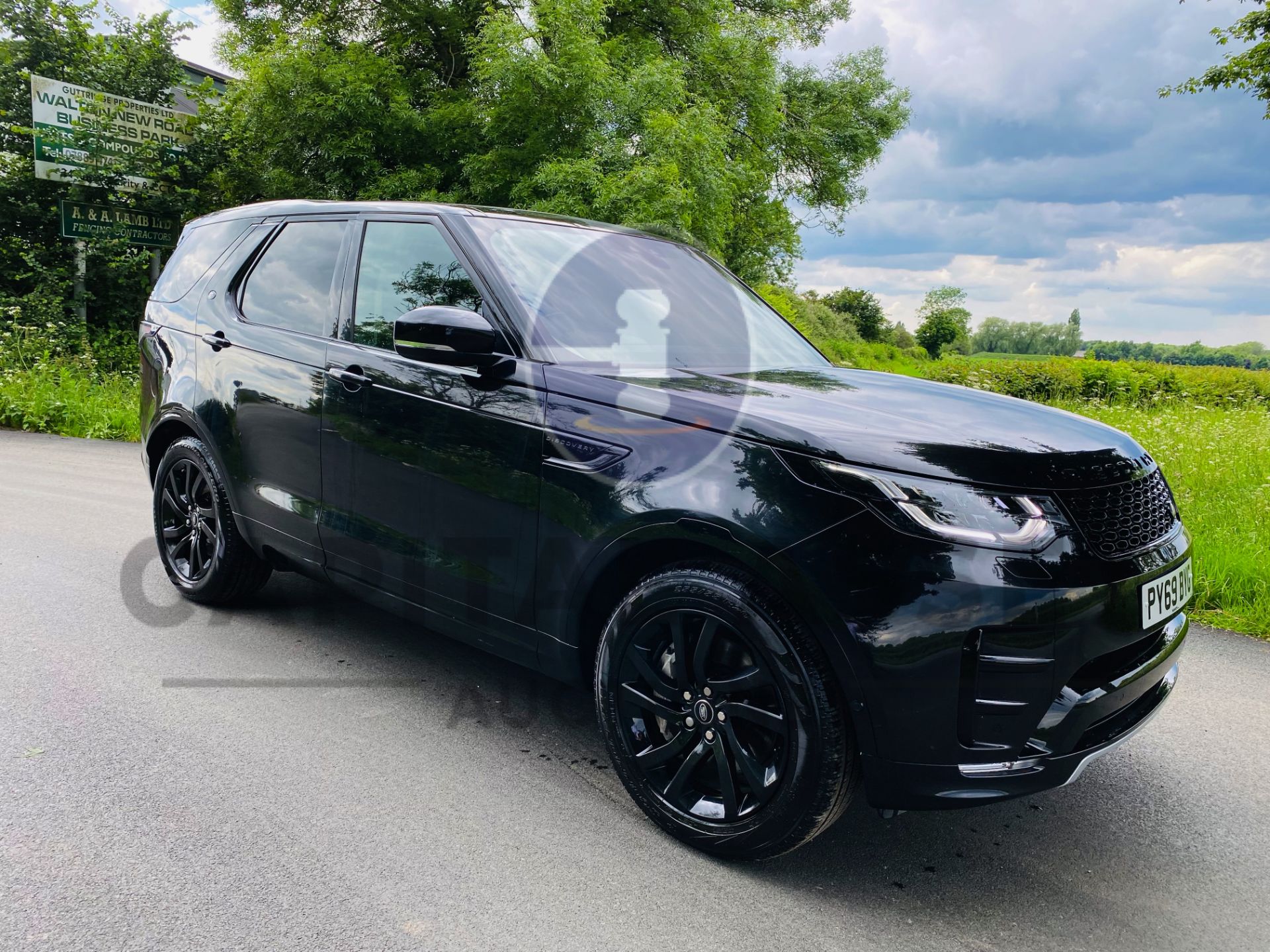 LAND ROVER DISCOVERY 5 *LANDMARK* 7 SEATER SUV (2020 - EURO 6) 3.0 SD6 - 8 SPEED AUTO *FULLY LOADED* - Image 3 of 63