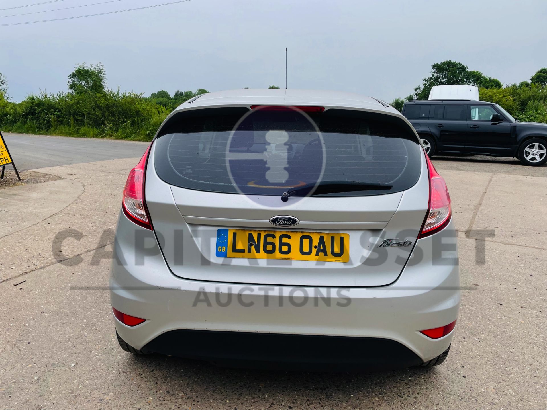 FORD FIESTA *LCV - PANEL VAN* (2017 - EURO 6) 1.5 TDCI - AUTO STOP/START (1 OWNER) *AIR CON* - Image 13 of 38