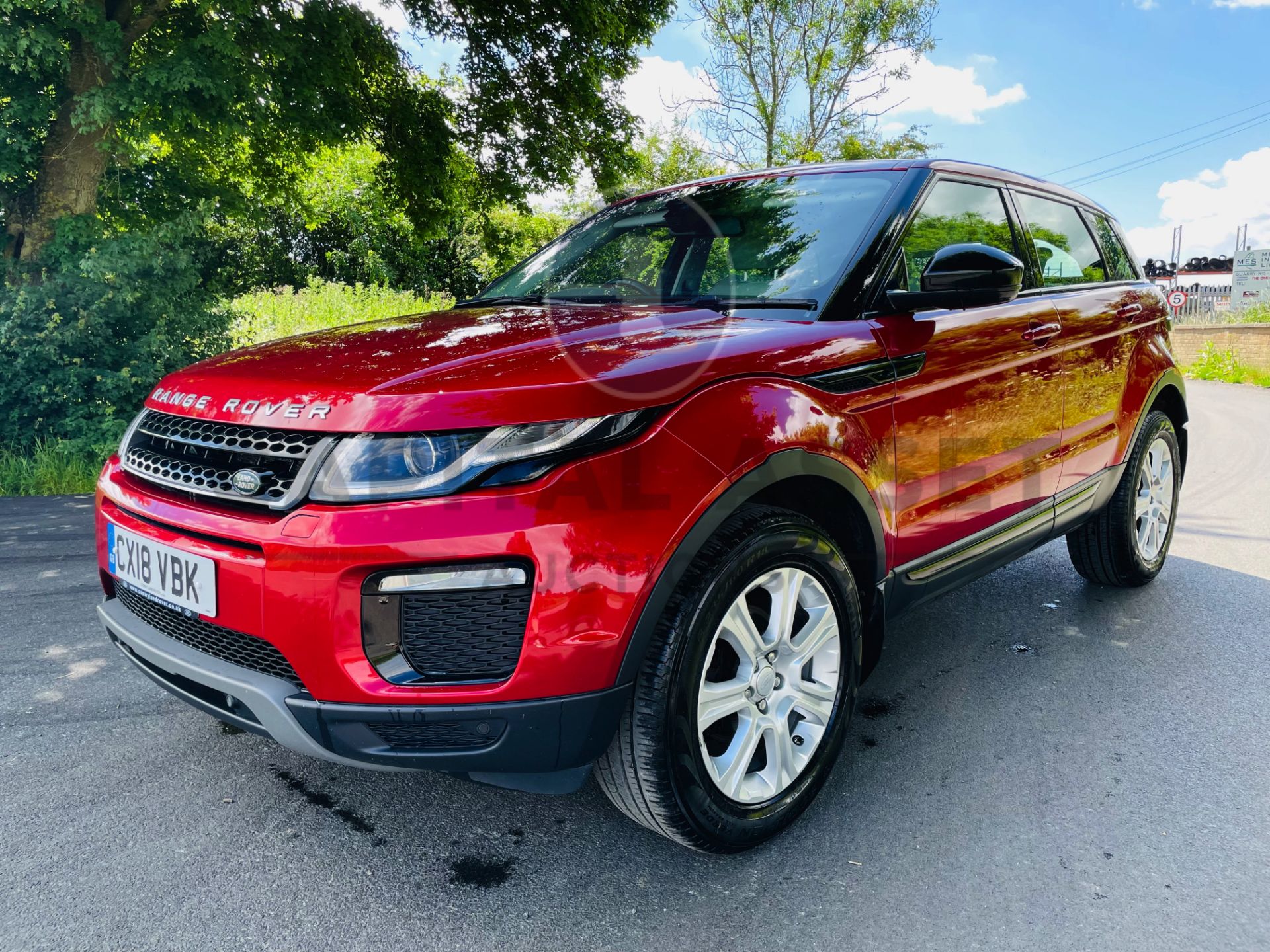 (On Sale) RANGE ROVER EVOQUE 2.0eD4 "SE TECH" (18 REG) FLRSH - "STONE LEATHER" -SAT NAV -NO VAT - Image 5 of 26