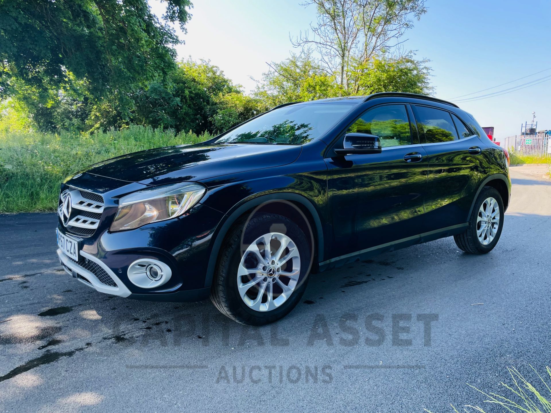 ON SALE MERCEDES GLA 200d "SE EXECUTIVE" 1 OWNER (2018 MODEL)LEATHER - SAT NAV- REAR CAMERA - Image 2 of 27